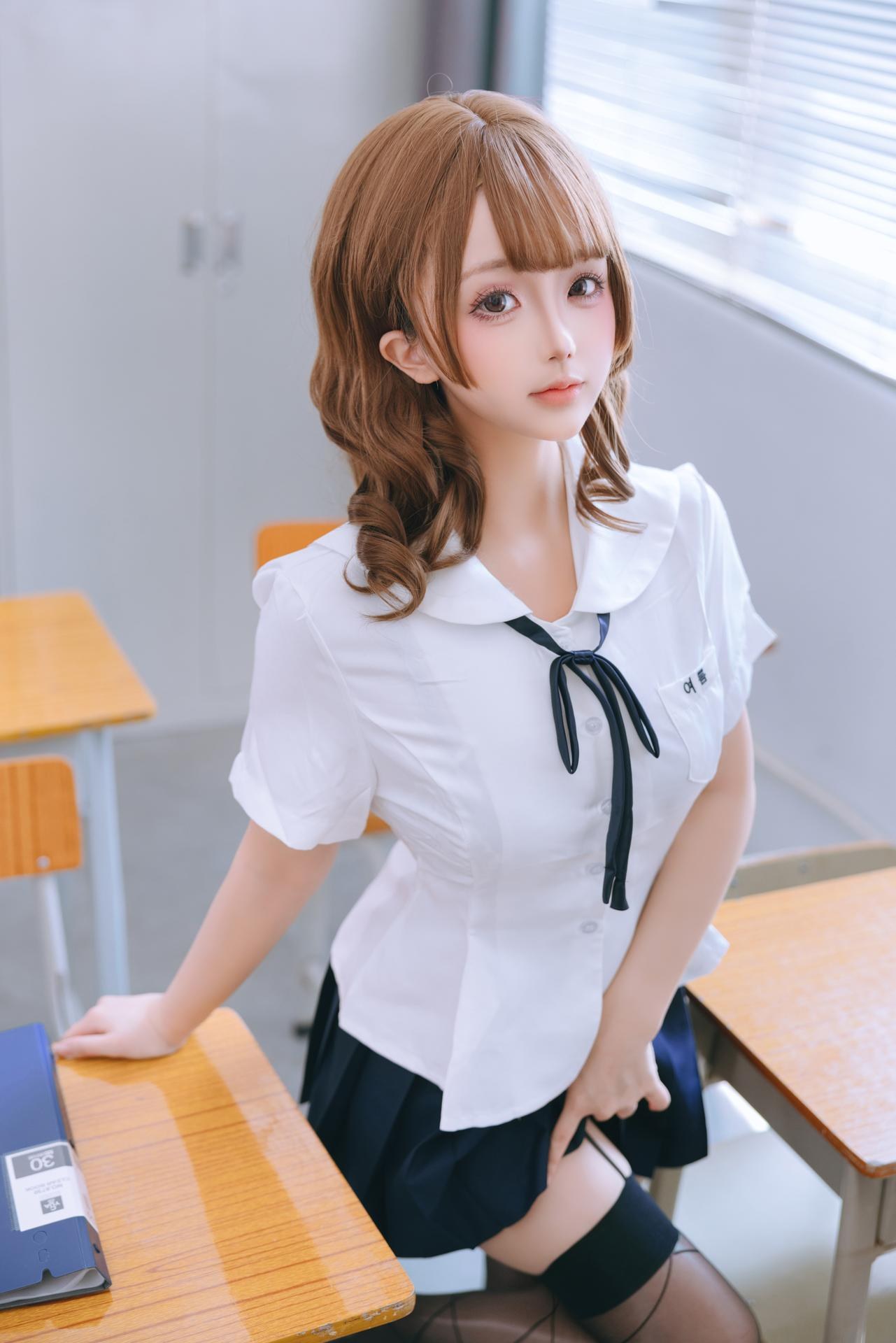 [私房] 日奈娇 - 心理委员：白衬衫制服教室私房 黑丝大尺度 188P16G7V