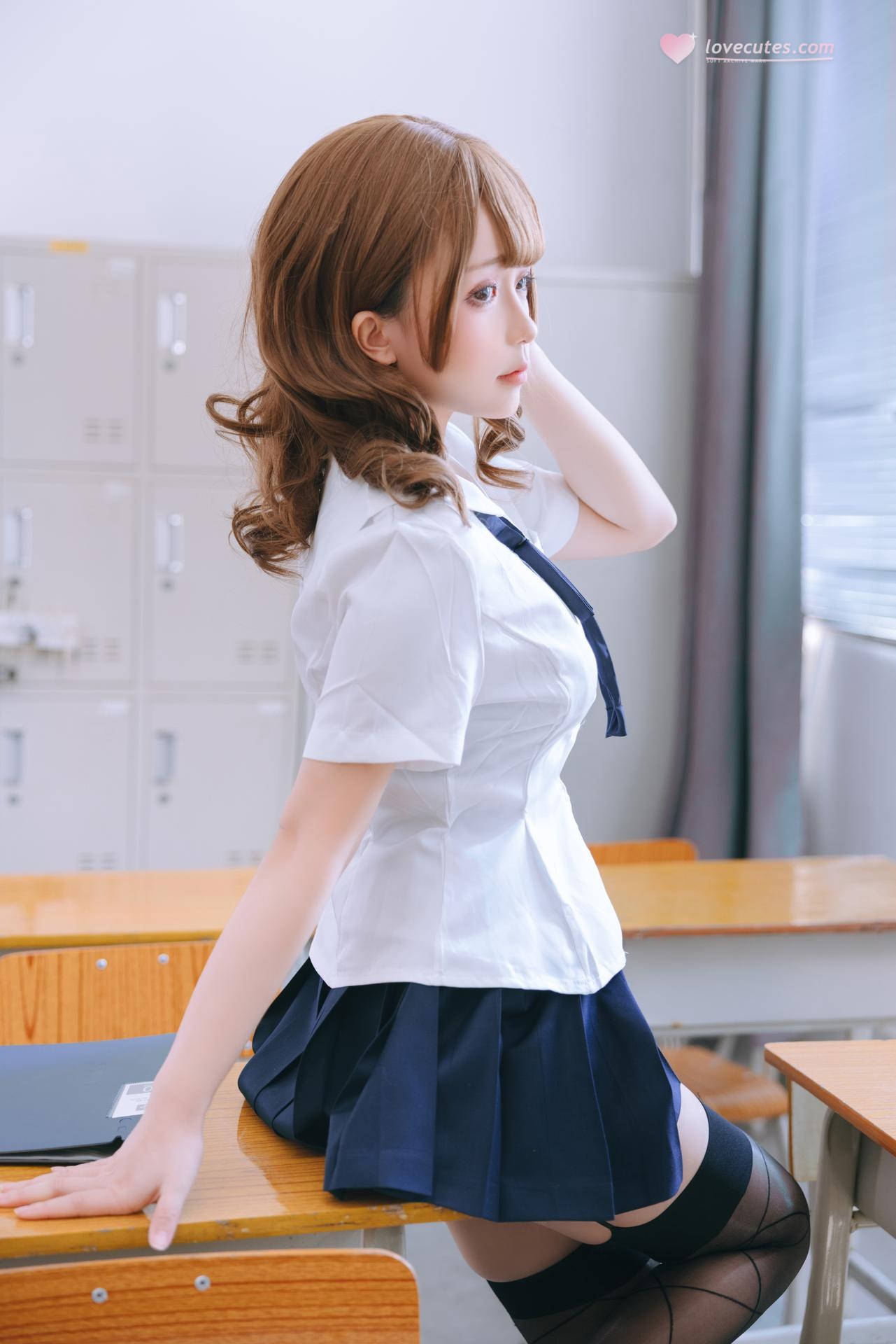 [私房] 日奈娇 - 心理委员：白衬衫制服教室私房 黑丝大尺度 188P16G7V