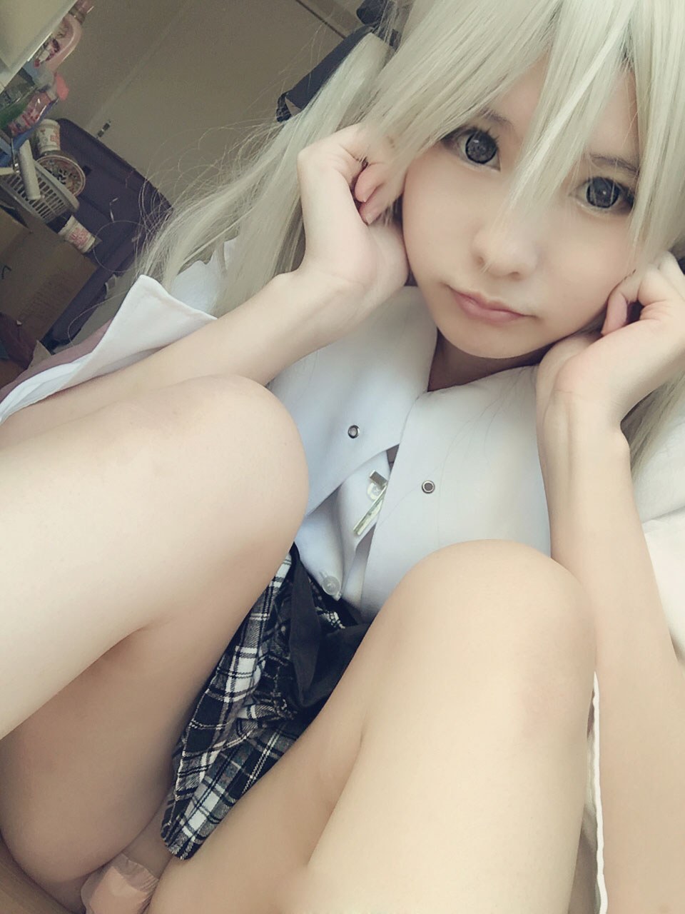 [cosplay] 习呆呆 - 春日野穹体操服：白髪ロング脚露点再現 30P2V