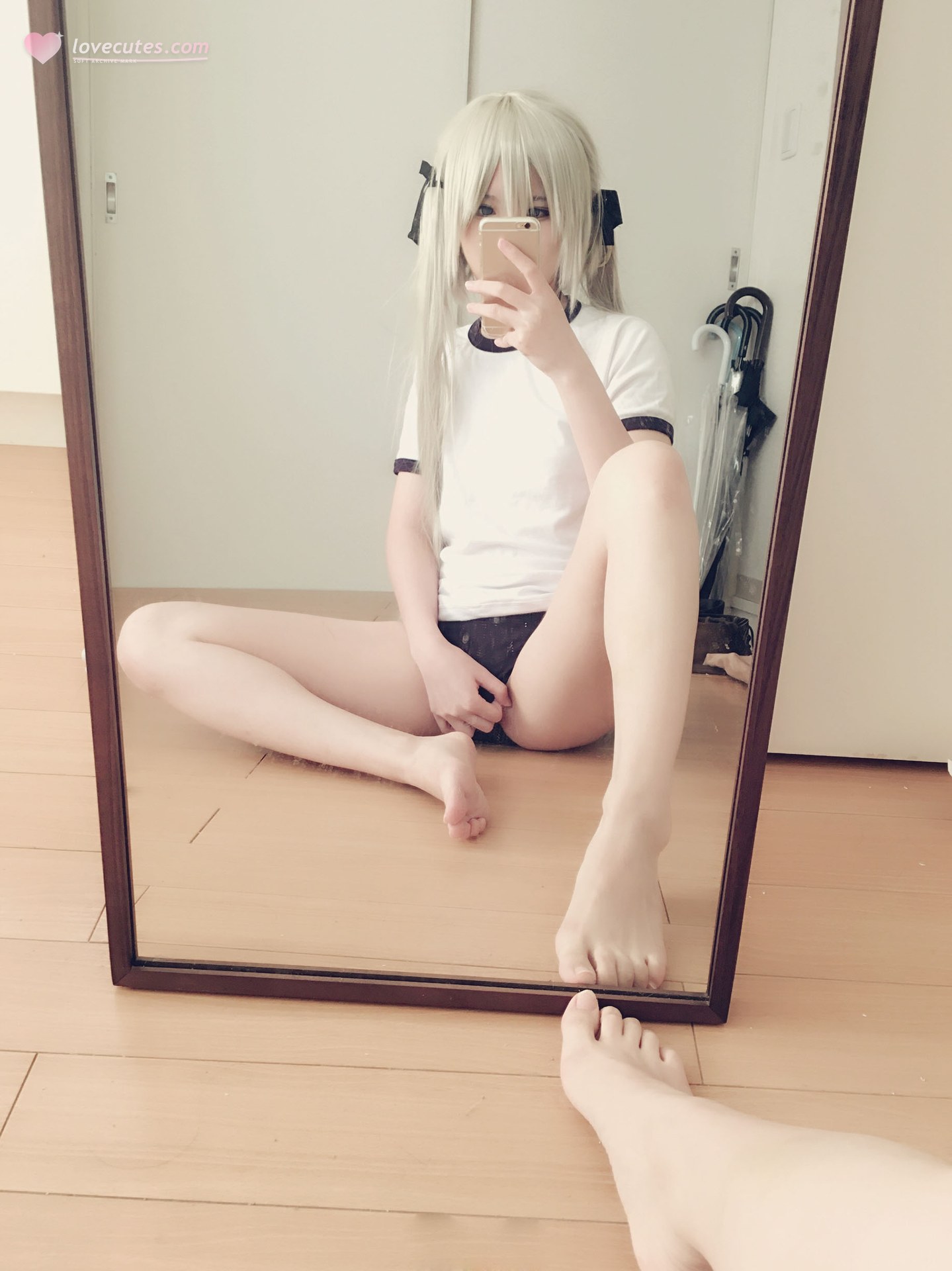 [cosplay] 习呆呆 - 春日野穹体操服：白发长腿露点还原 30P2V