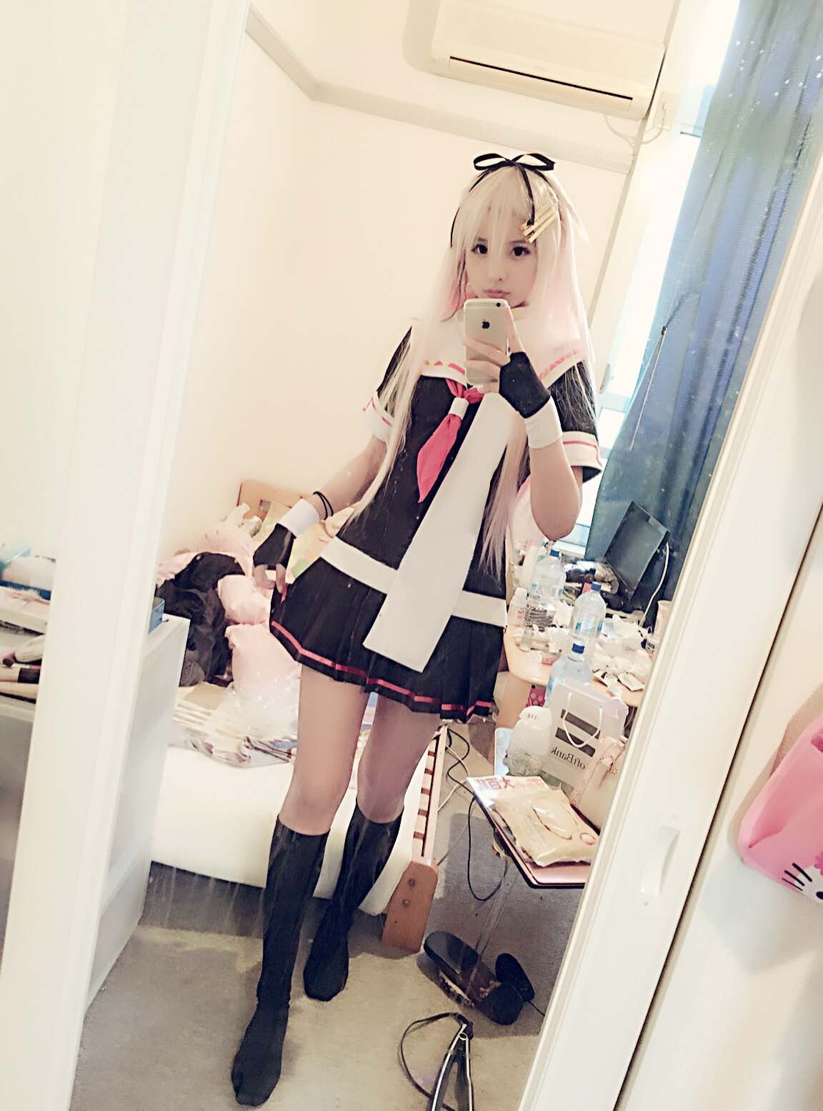 [cosplay] 习呆呆 - POI：制服 chân dài lộ điểm tái hiện 28P2V