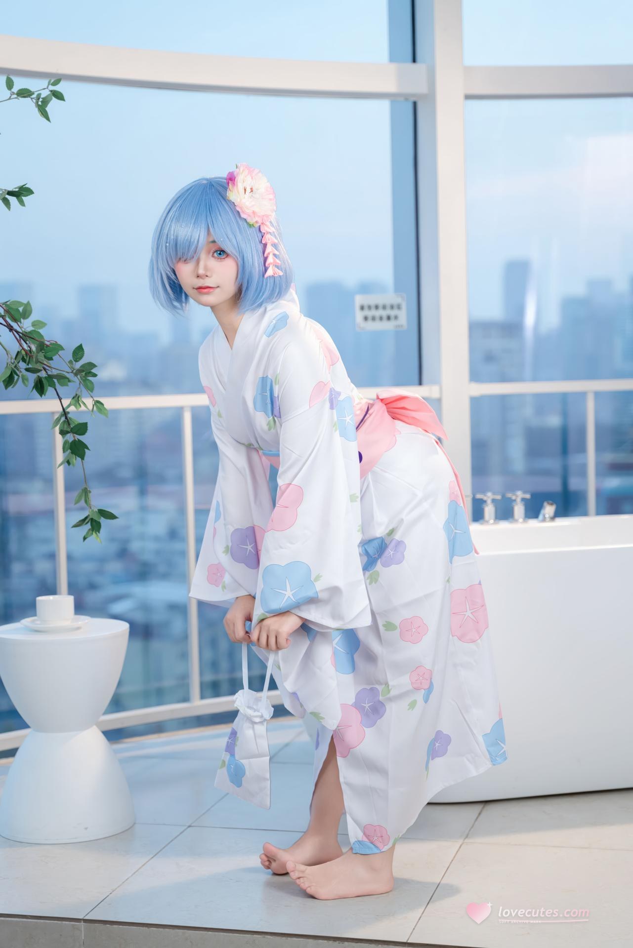 [cosplay] 小羊不吃草 - Re:从零开始的异世界生活 雷姆和服：ผมสีน้ำเงิน ชุดกิโมโนในห้องน้ำ โทนเซ็กซี่ 48P