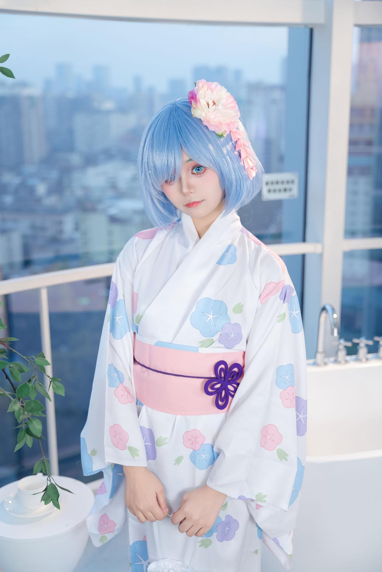 [cosplay] 小羊不吃草 - Re:从零开始的异世界生活 雷姆和服：ผมสีน้ำเงิน ชุดกิโมโนในห้องน้ำ โทนเซ็กซี่ 48P