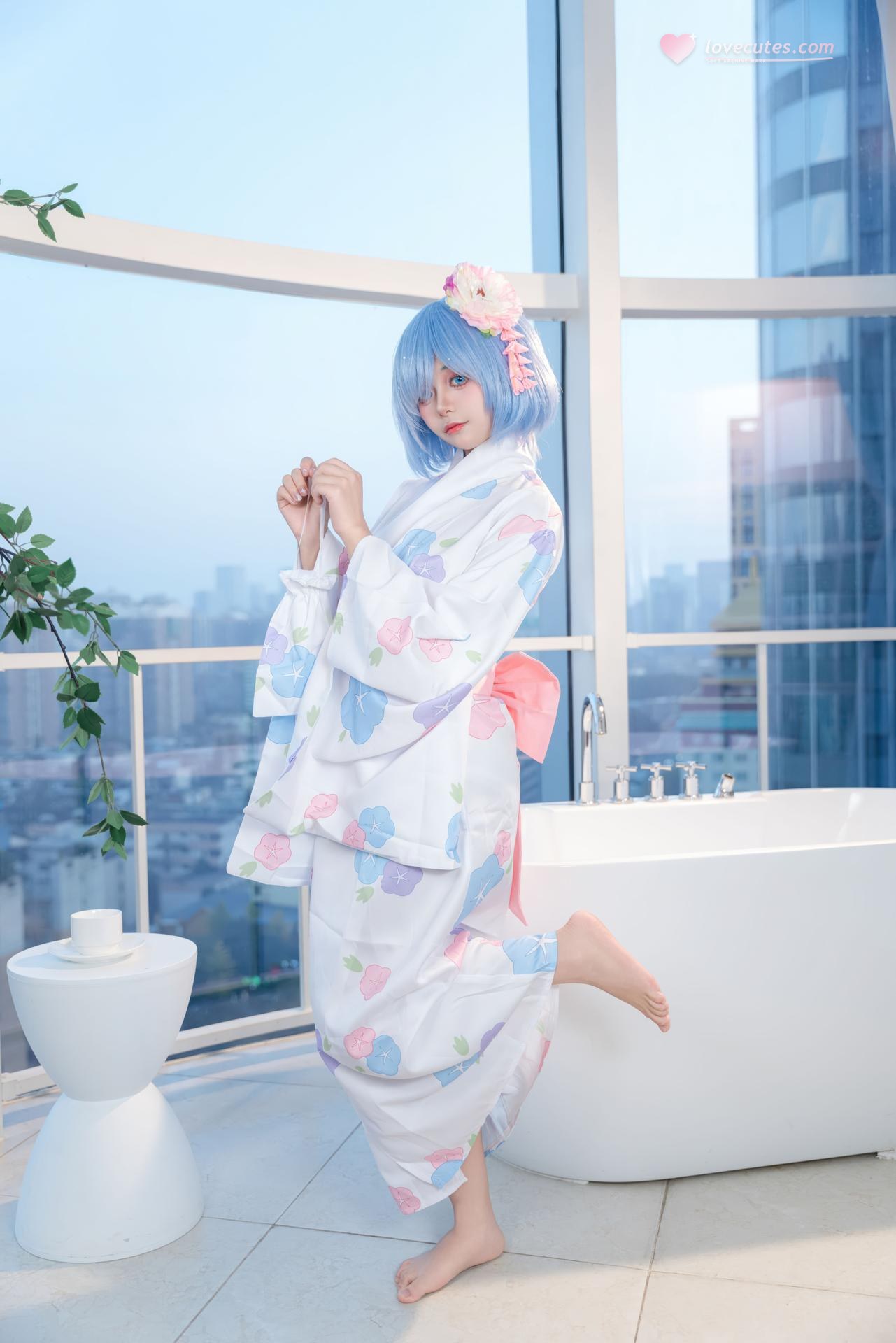 [cosplay] 小羊不吃草 - Re:从零开始的异世界生活 雷姆和服：ผมสีน้ำเงิน ชุดกิโมโนในห้องน้ำ โทนเซ็กซี่ 48P