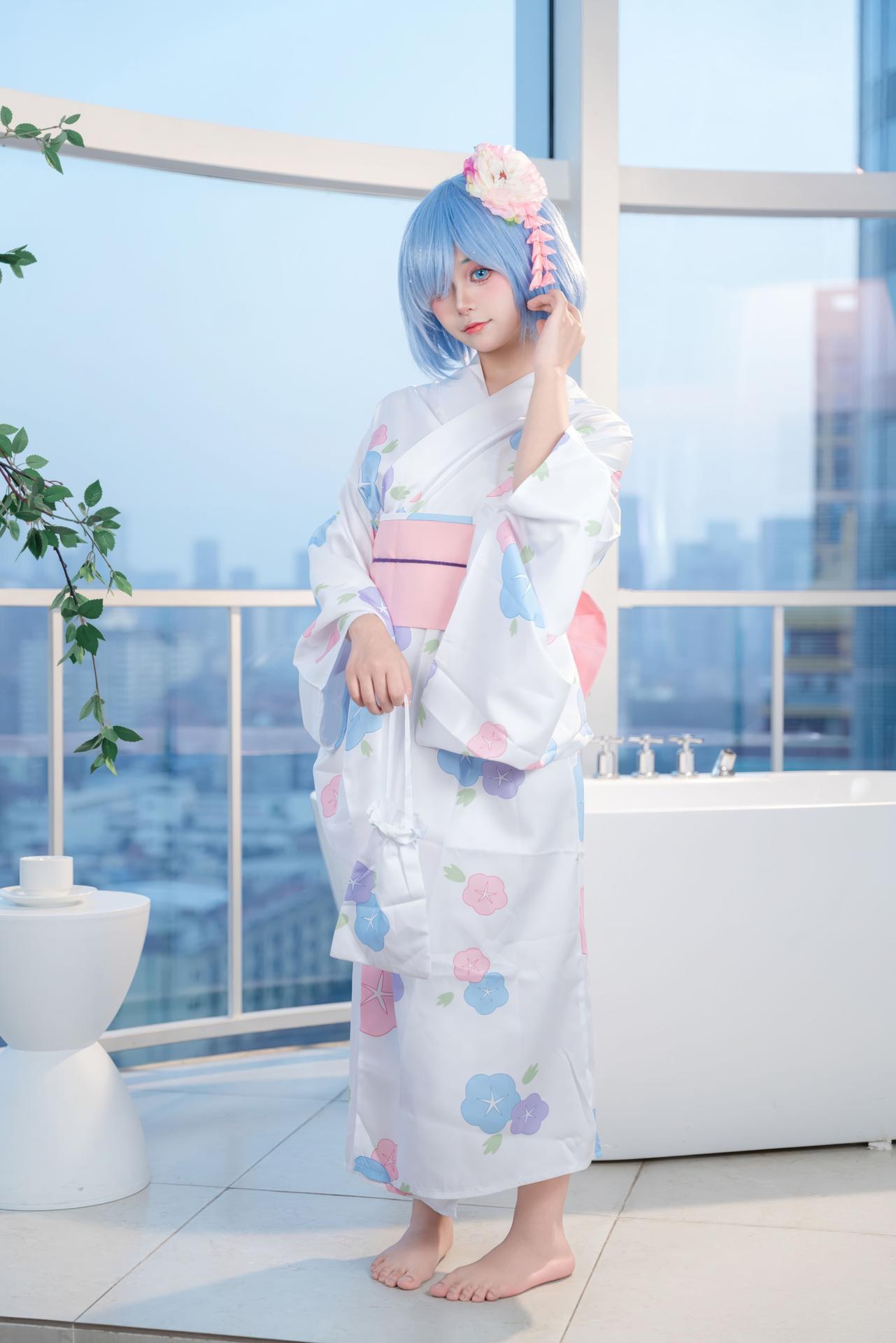 [cosplay] 小羊不吃草 - Re:从零开始的异世界生活 雷姆和服：ผมสีน้ำเงิน ชุดกิโมโนในห้องน้ำ โทนเซ็กซี่ 48P