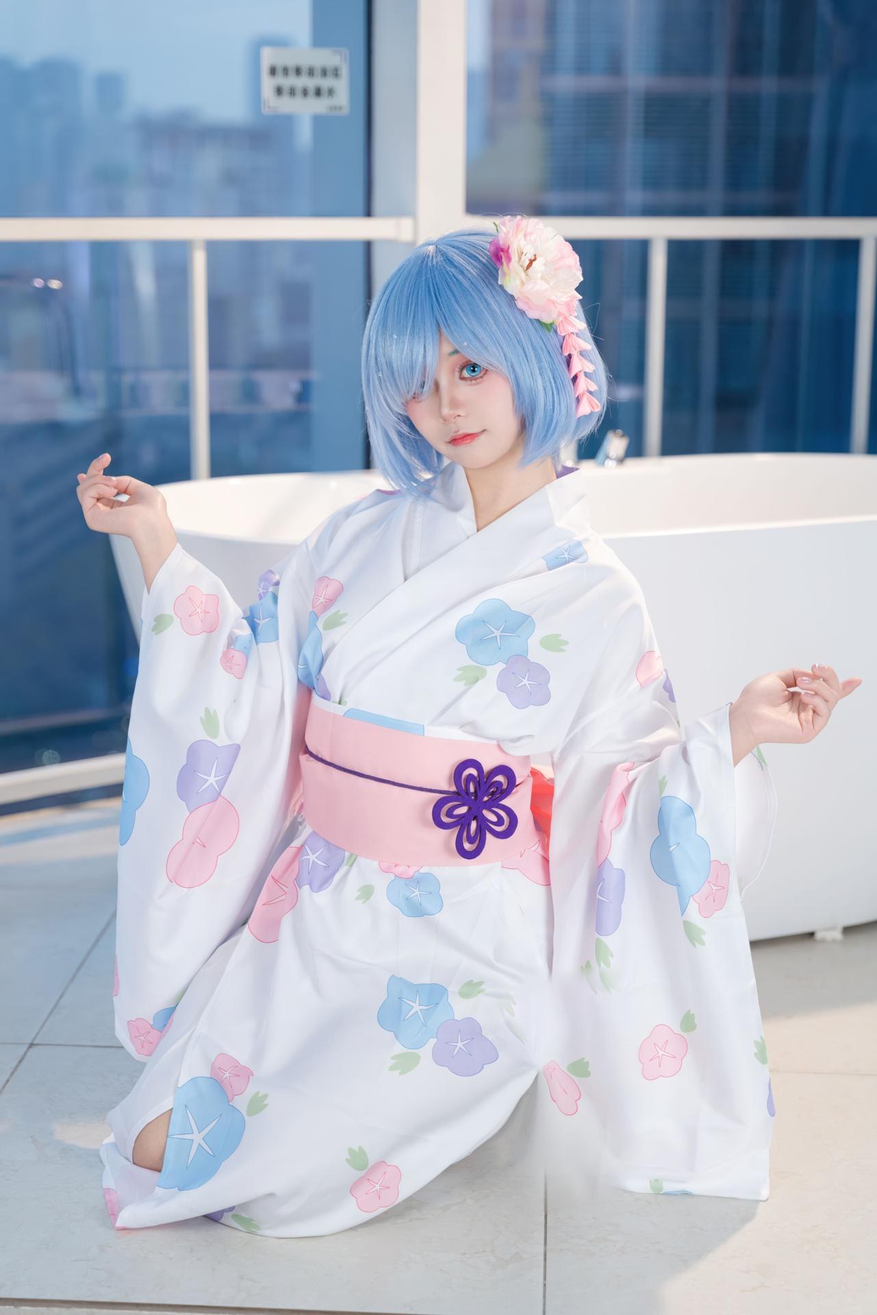 [cosplay] 小羊不吃草 - Re:从零开始的异世界生活 雷姆和服：ผมสีน้ำเงิน ชุดกิโมโนในห้องน้ำ โทนเซ็กซี่ 48P