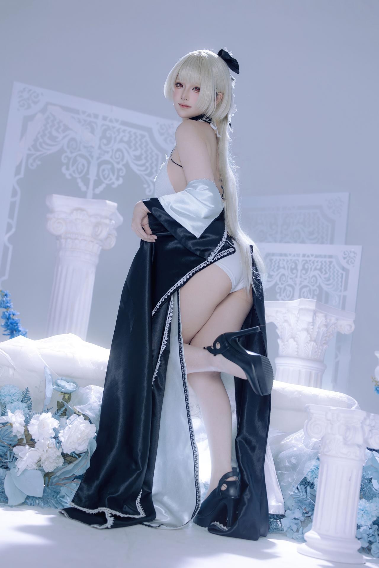 [cosplay] 屿鱼 - 碧蓝航线 可畏 同人礼服：黑白礼服白丝美腿冰蓝布景 63P
