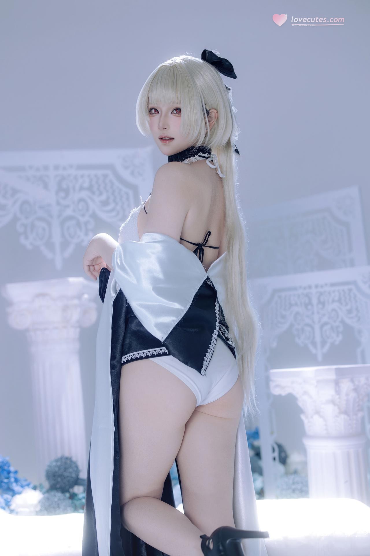 [cosplay] 屿鱼 - 碧蓝航线 可畏 同人礼服：黑白礼服白丝美腿冰蓝布景 63P