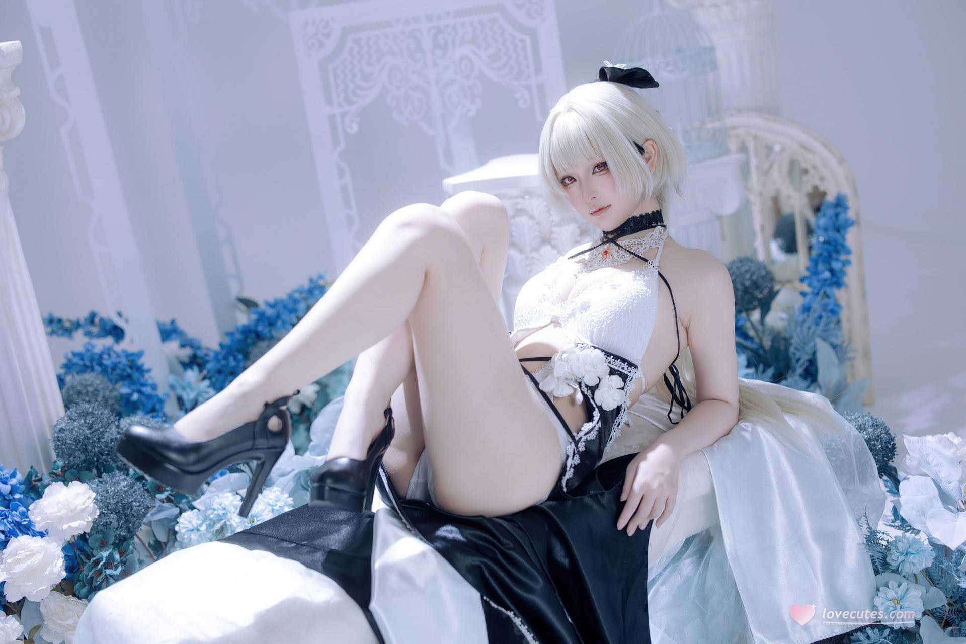 [cosplay] 屿鱼 - 碧蓝航线 可畏 同人礼服：黑白礼服白丝美腿冰蓝布景 63P