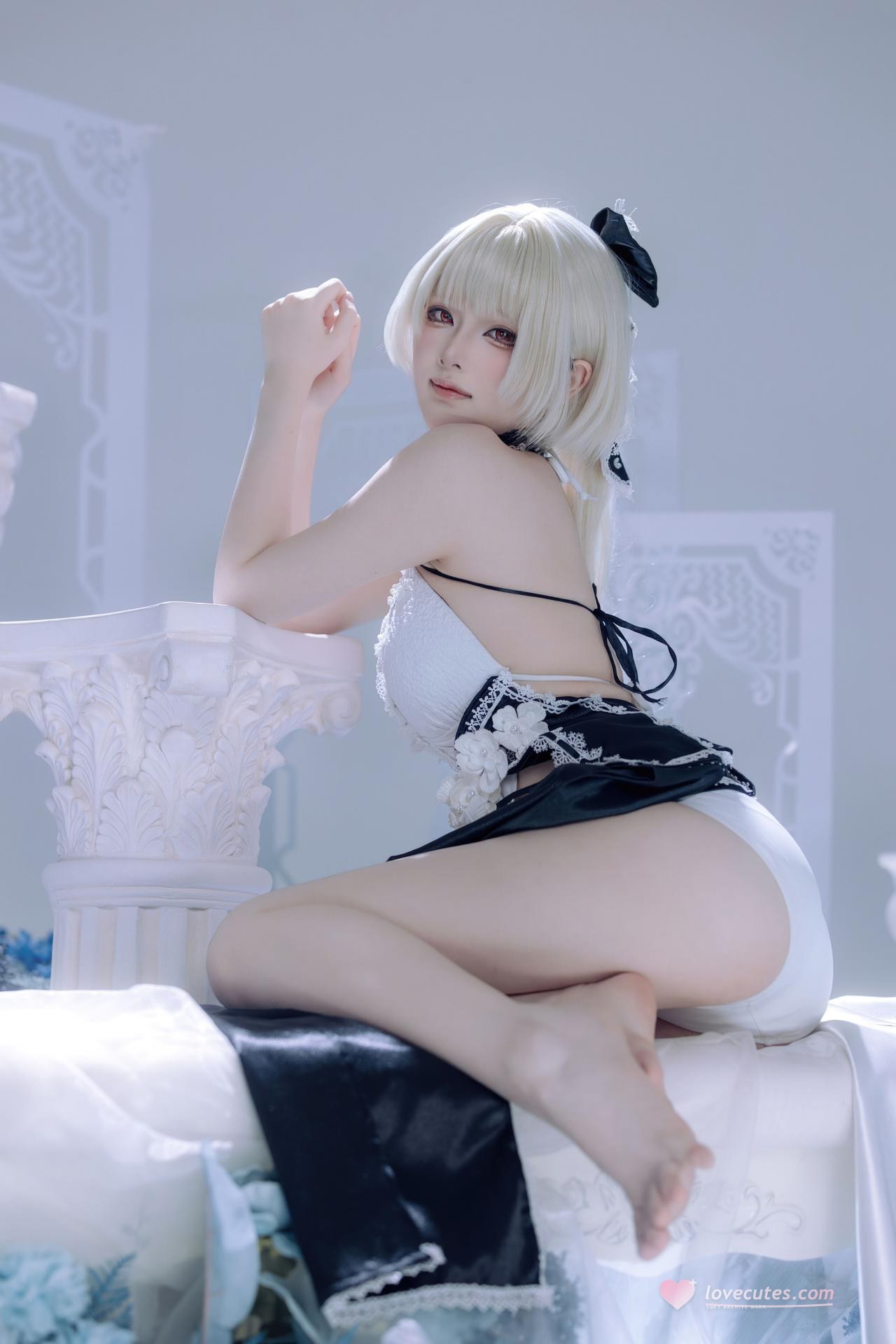 [cosplay] 屿鱼 - 碧蓝航线 可畏 同人礼服：黑白礼服白丝美腿冰蓝布景 63P