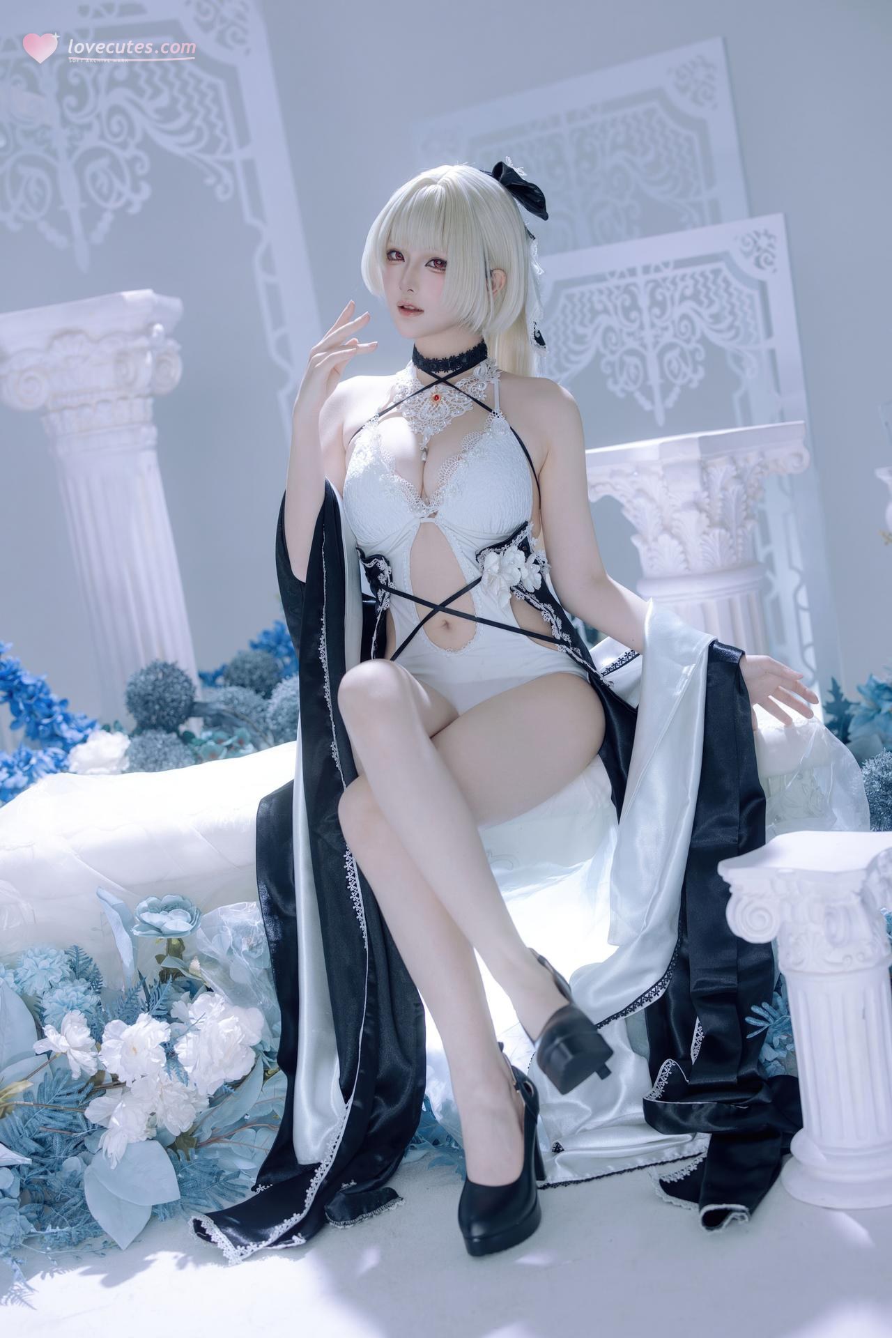 [cosplay] 屿鱼 - 벽람항로 포미더블 동인 드레스: 흑백 드레스, 흰 스타킹의 늘씬한 다리, 아이스블루 배경 63P