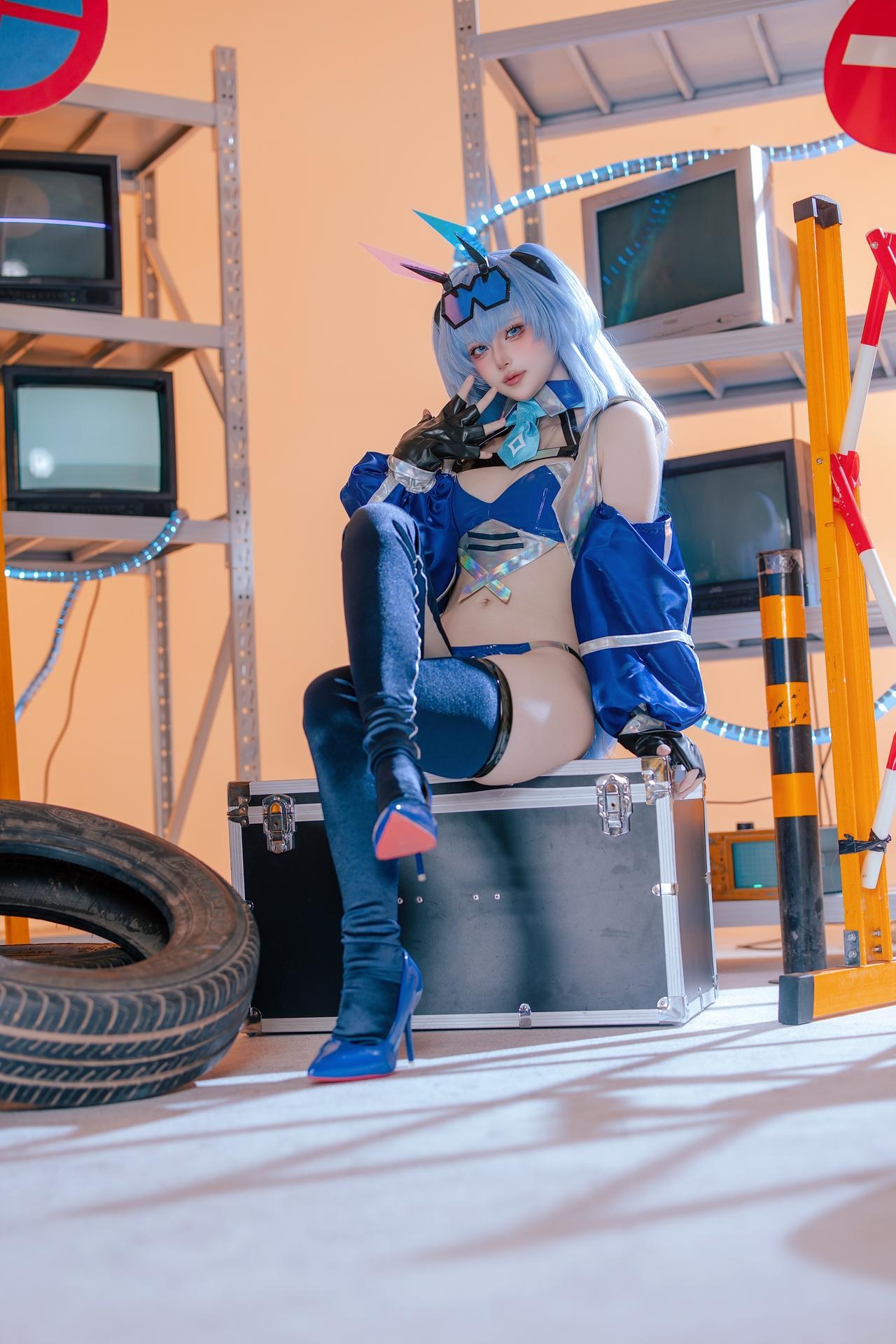 [cosplay] 屿鱼 - 碧蓝航线 花园 ชุดแข่งรถ：ชุดแข่งรถสีน้ำเงิน ฉากมอเตอร์ไซค์ ขาเรียว 82P