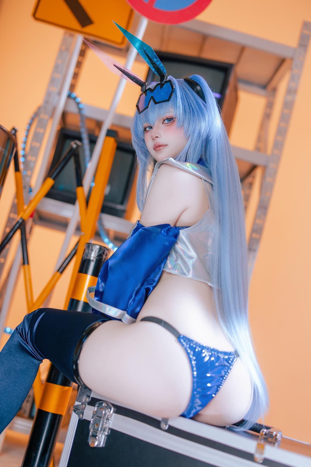 [cosplay] 屿鱼 - 碧蓝航线 花园 ชุดแข่งรถ：ชุดแข่งรถสีน้ำเงิน ฉากมอเตอร์ไซค์ ขาเรียว 82P