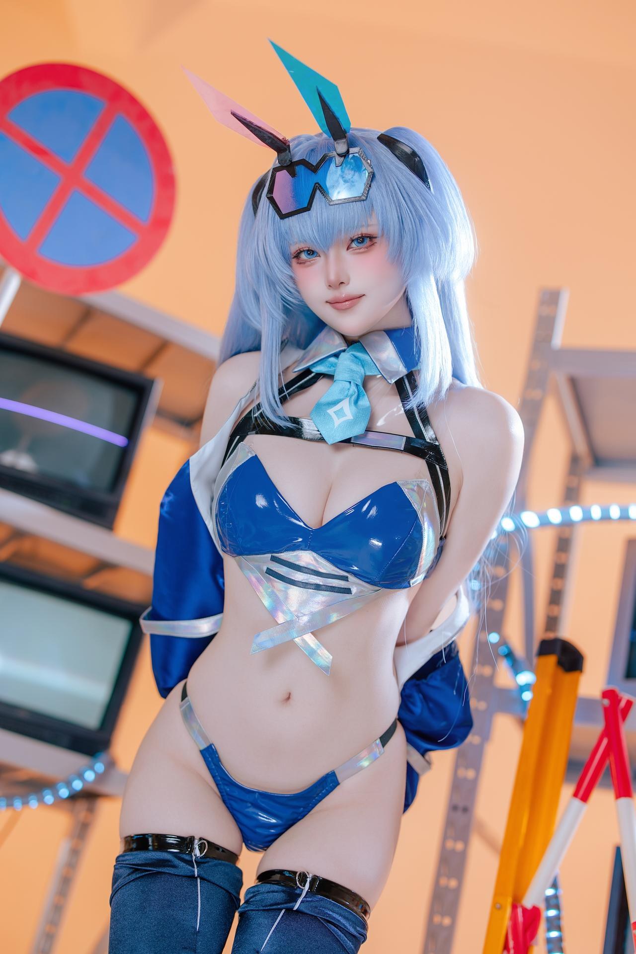 [cosplay] 屿鱼 - 碧蓝航线 花园赛车服：蓝色赛车服机车布景美腿 82P