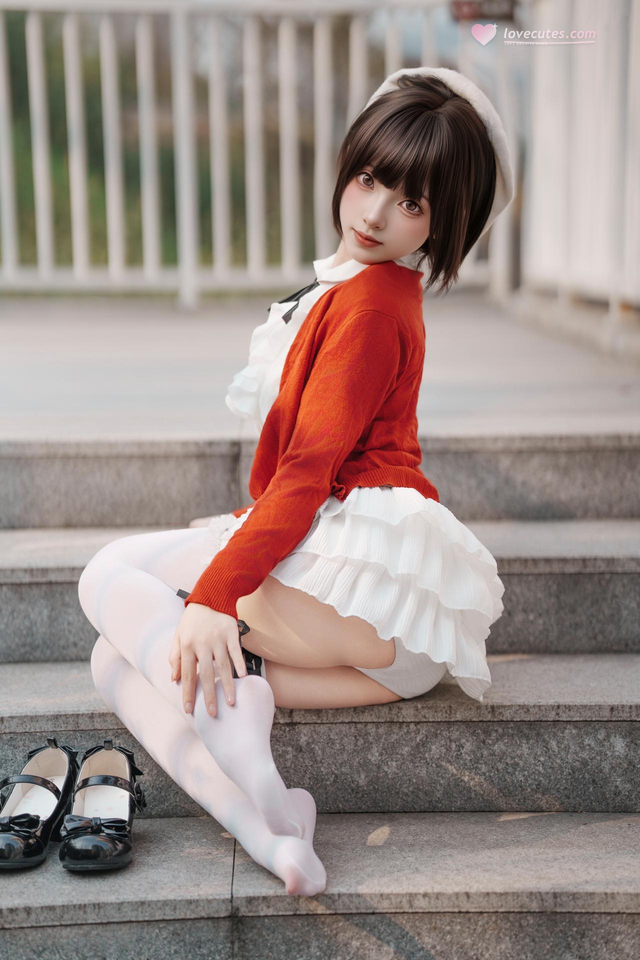 [写真] Bangni邦尼 - ท่องเที่ยวฤดูใบไม้ผลิ: คาร์ดิแกนสีแดง กระโปรงสีขาว ถุงน่องสีขาว ถ่ายภาพกลางแจ้ง 82P8V