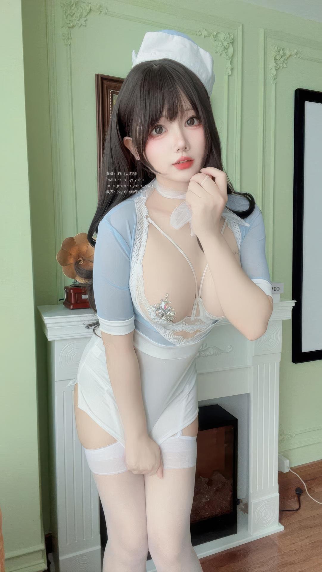 [私房] Nyako喵子 - เซลฟี่ 36: ชุดชั้นในสไตล์พยาบาลสีขาว ถุงน่องขาว เซลฟี่ 49P