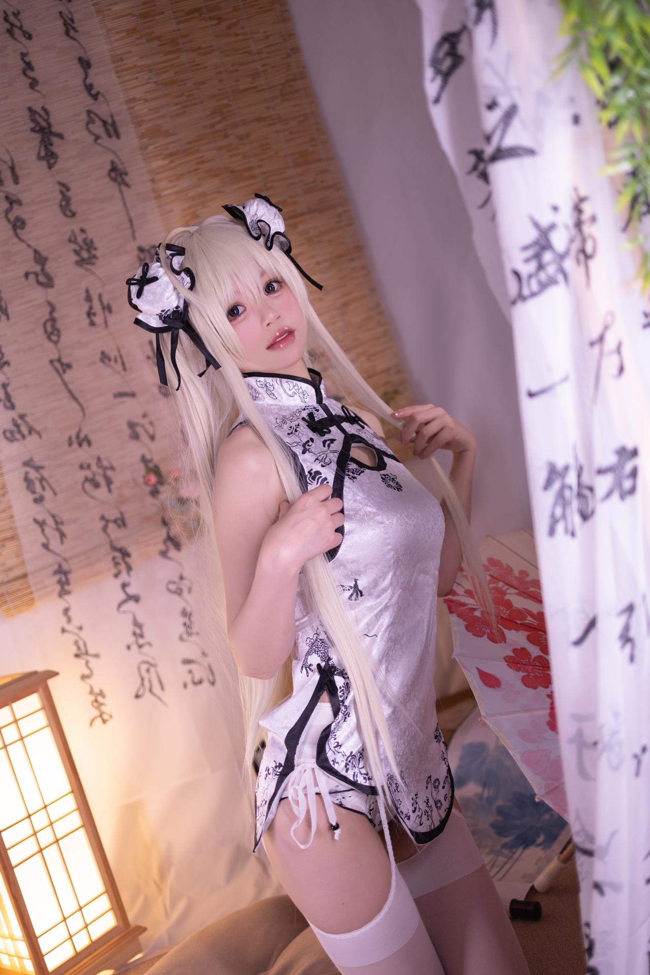[cosplay] 星黛鹿鹿 - 요스가노 소라 소라 동생 치파오: 백발 치파오 흰 스타킹 대담한 연출 62P