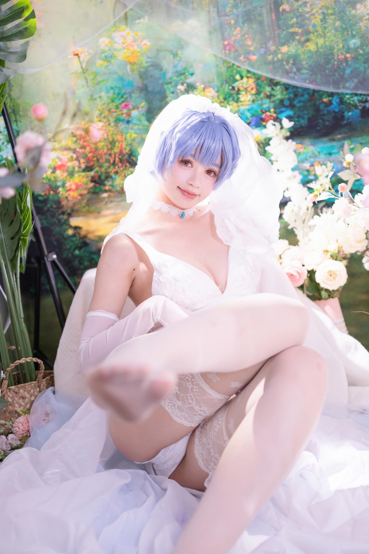 [cosplay] 星黛鹿鹿 - EVA 綾波レイ花嫁：青髪白ヴェール花嫁白ストッキング 52P