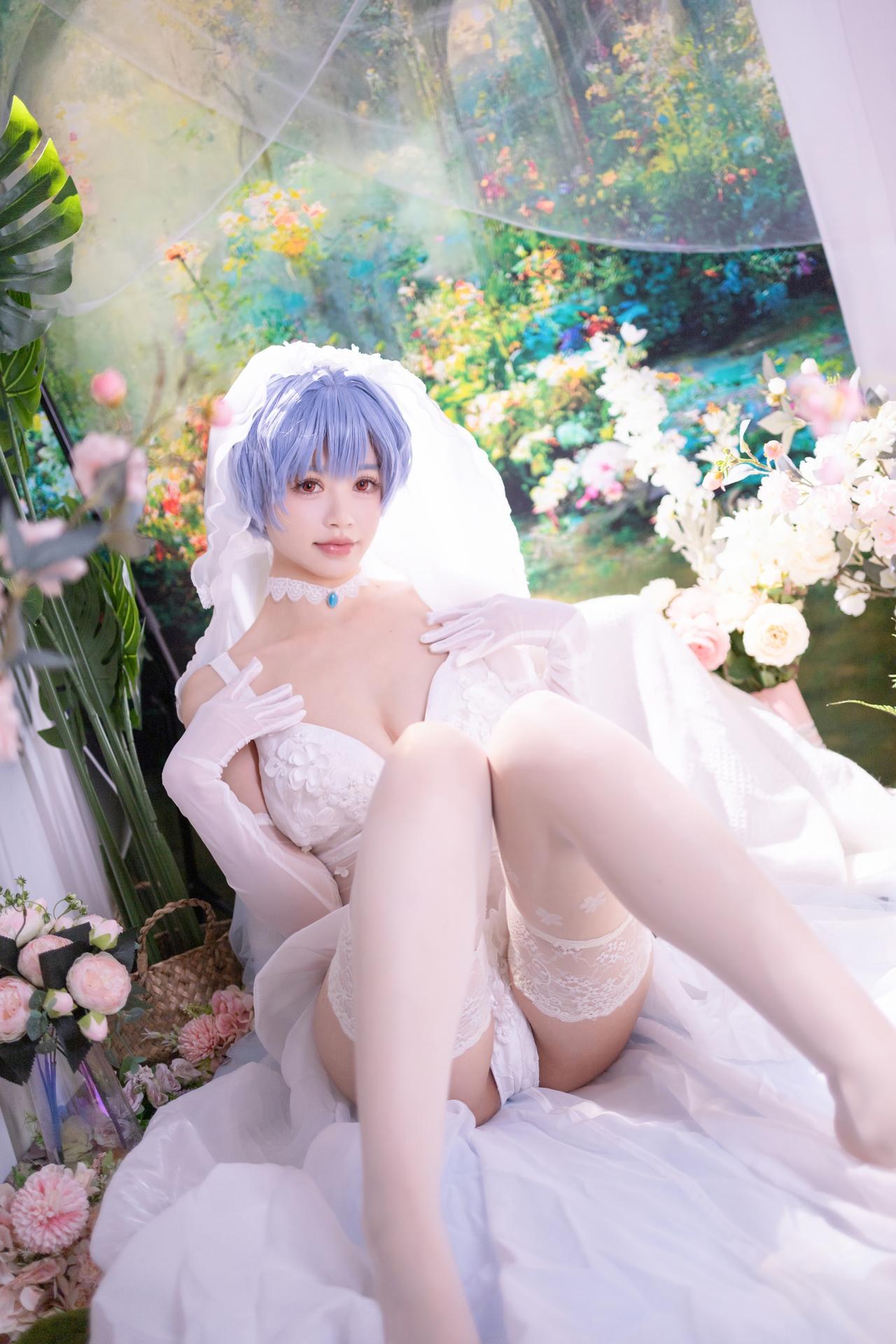 [cosplay] 星黛鹿鹿 - EVA 綾波レイ花嫁：青髪白ヴェール花嫁白ストッキング 52P