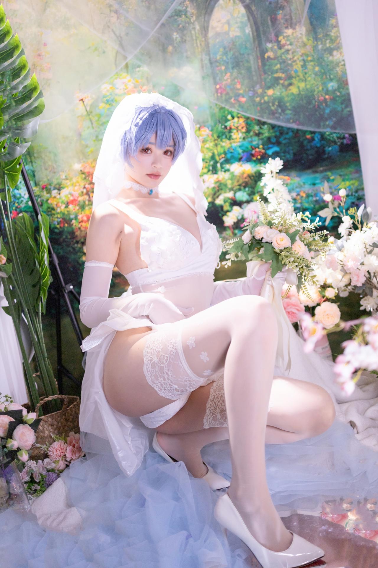[cosplay] 星黛鹿鹿 - EVA 綾波レイ花嫁：青髪白ヴェール花嫁白ストッキング 52P