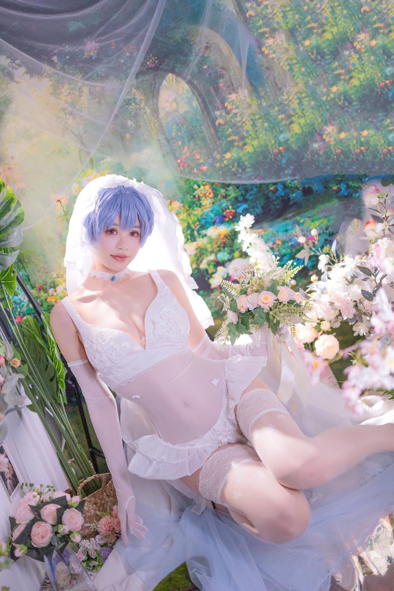 [cosplay] 星黛鹿鹿 - EVA 綾波レイ花嫁：青髪白ヴェール花嫁白ストッキング 52P