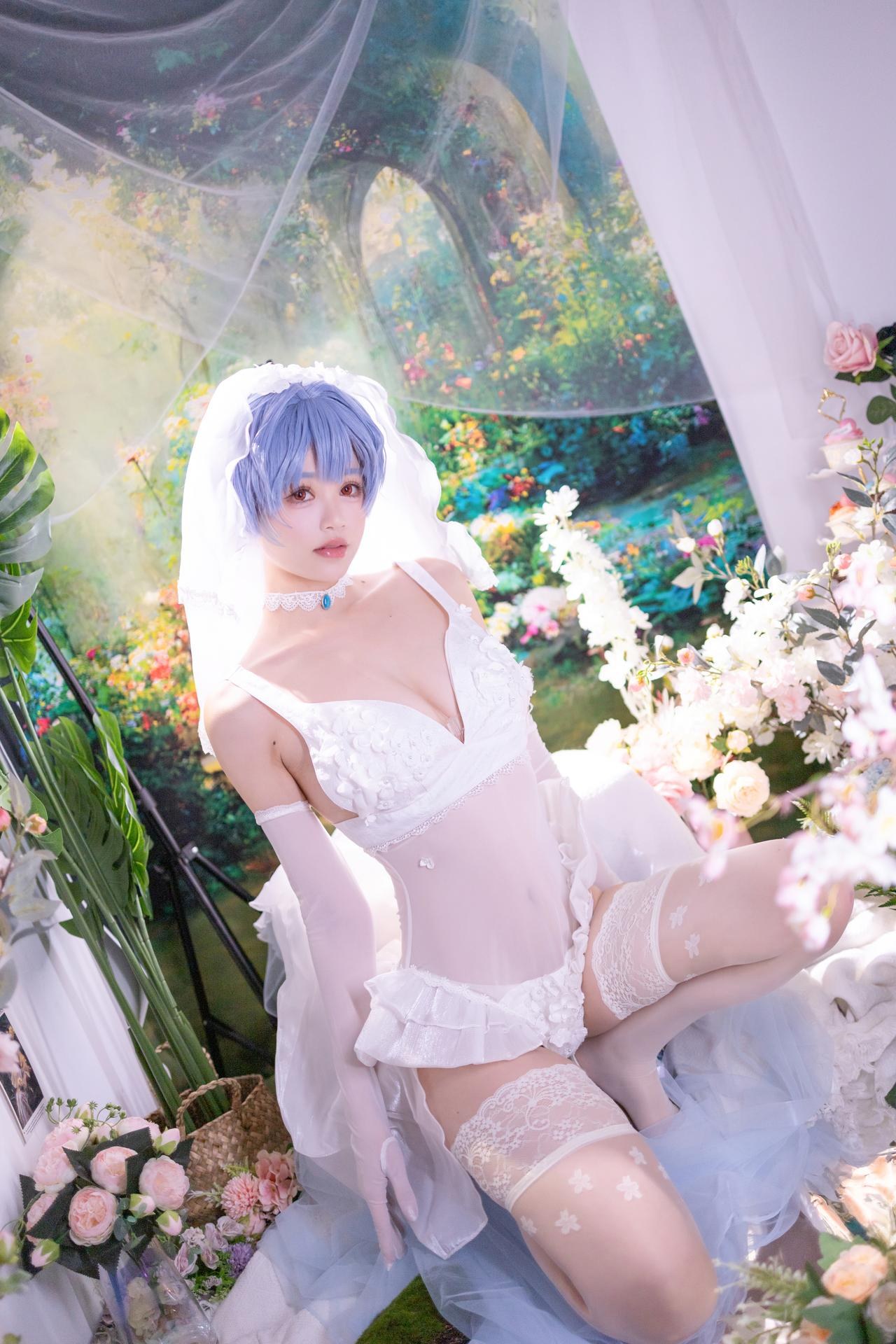[cosplay] 星黛鹿鹿 - EVA 綾波レイ花嫁：青髪白ヴェール花嫁白ストッキング 52P