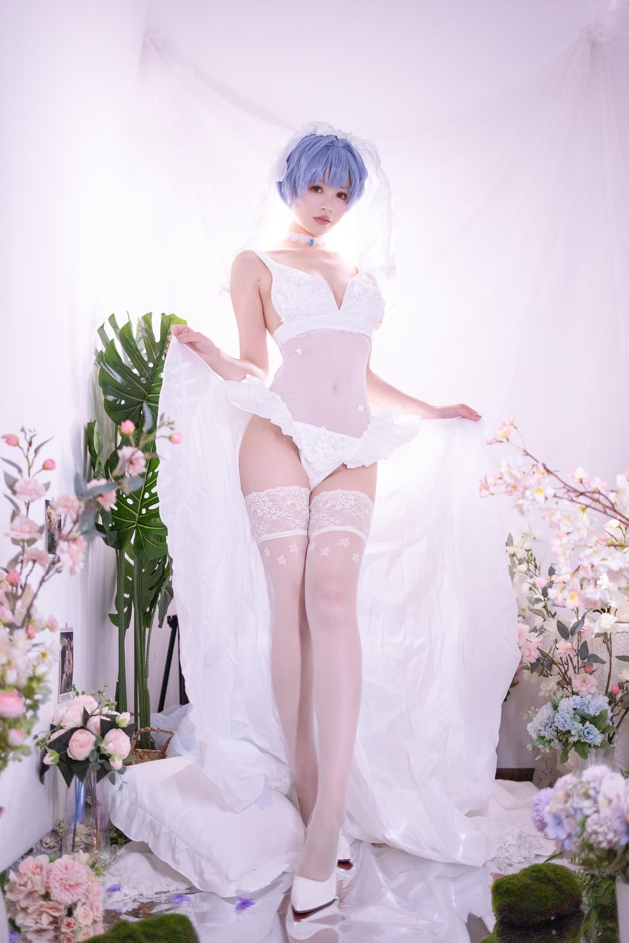 [cosplay] 星黛鹿鹿 - EVA 綾波レイ花嫁：青髪白ヴェール花嫁白ストッキング 52P