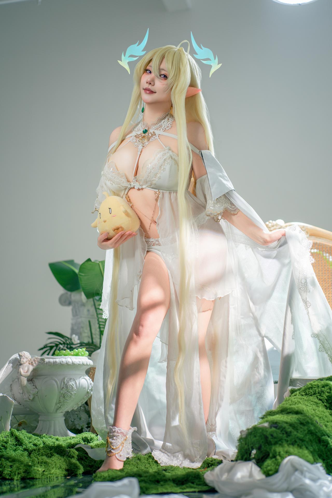 [cosplay] 是一只熊仔吗 - 碧蓝航线 金狮: คอสเพลย์ชุดขาวผมทองหน้าอกใหญ่สมจริง 45P