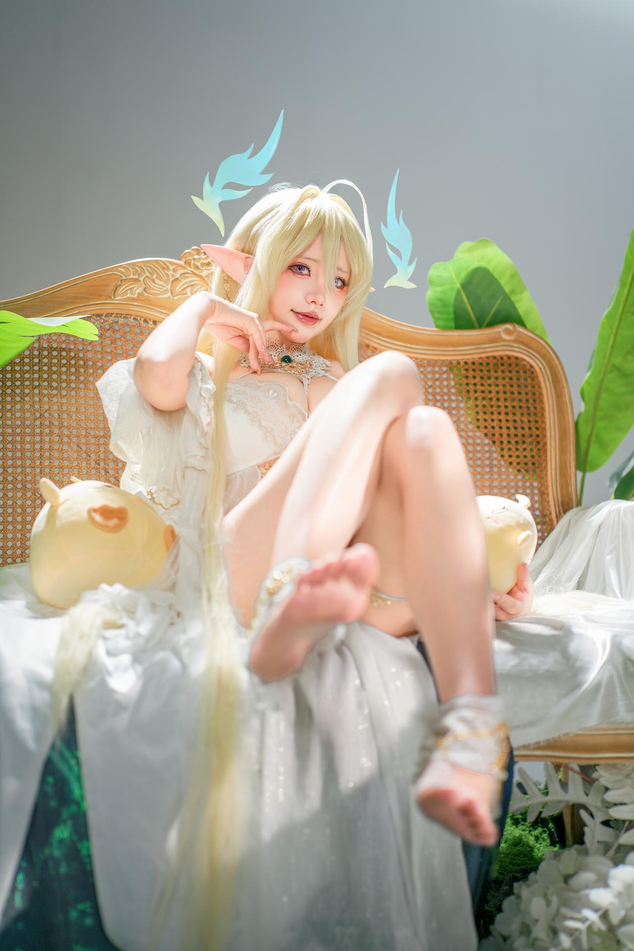 [cosplay] 是一只熊仔吗 - 碧蓝航线 金狮：金发白色礼装巨乳再現 45P