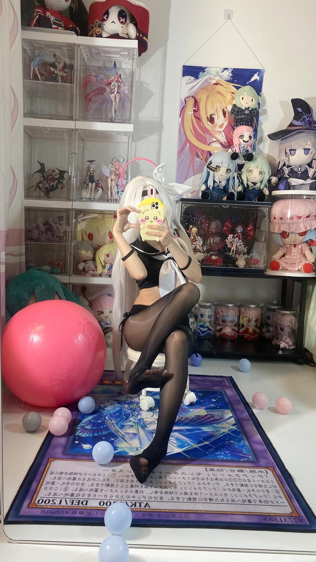 [cosplay] Shirly - Blue Archive Plana Swimsuit: White Hair Black-and-White Swimsuit Long Legs 113P