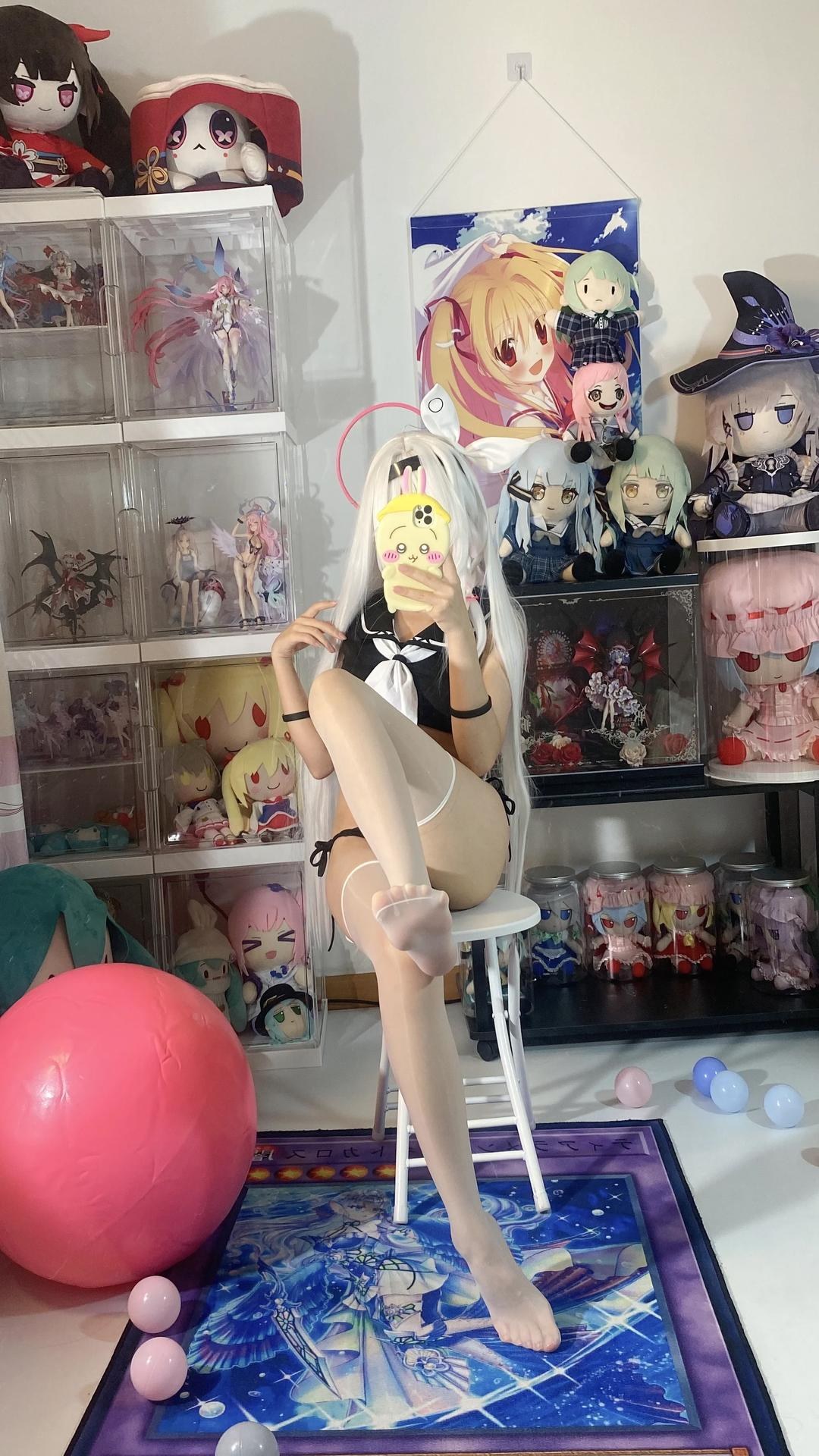 [cosplay] Shirly - Blue Archive Plana Swimsuit: White Hair Black-and-White Swimsuit Long Legs 113P
