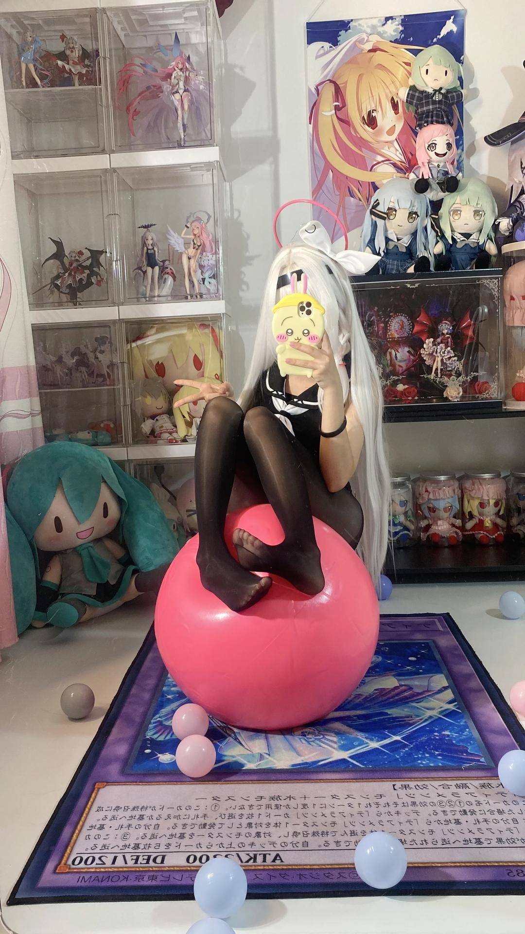 [cosplay] Shirly - Blue Archive Plana Swimsuit: White Hair Black-and-White Swimsuit Long Legs 113P