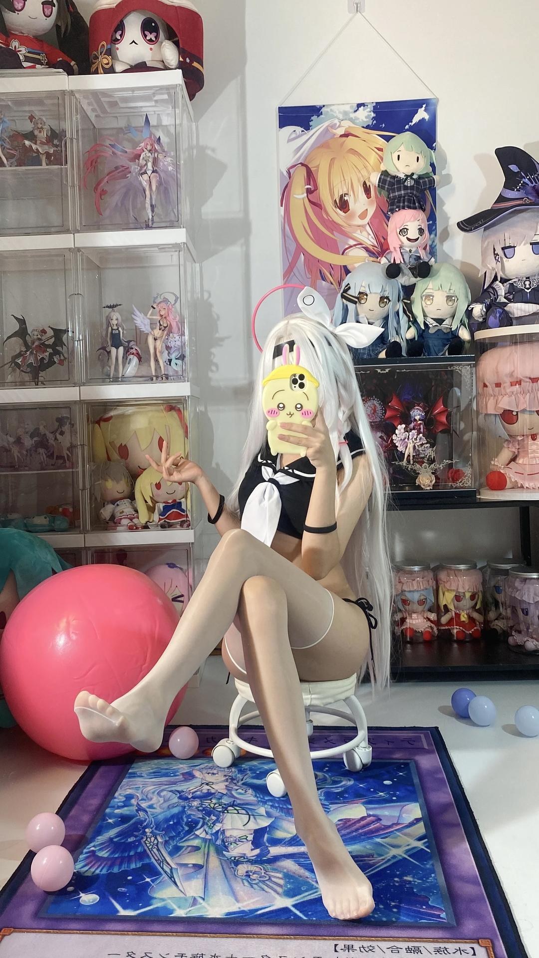 [cosplay] 白栎Shirly - 블루 아카이브 프라나 수영복：백발 흑백 수영복 미다리 113P
