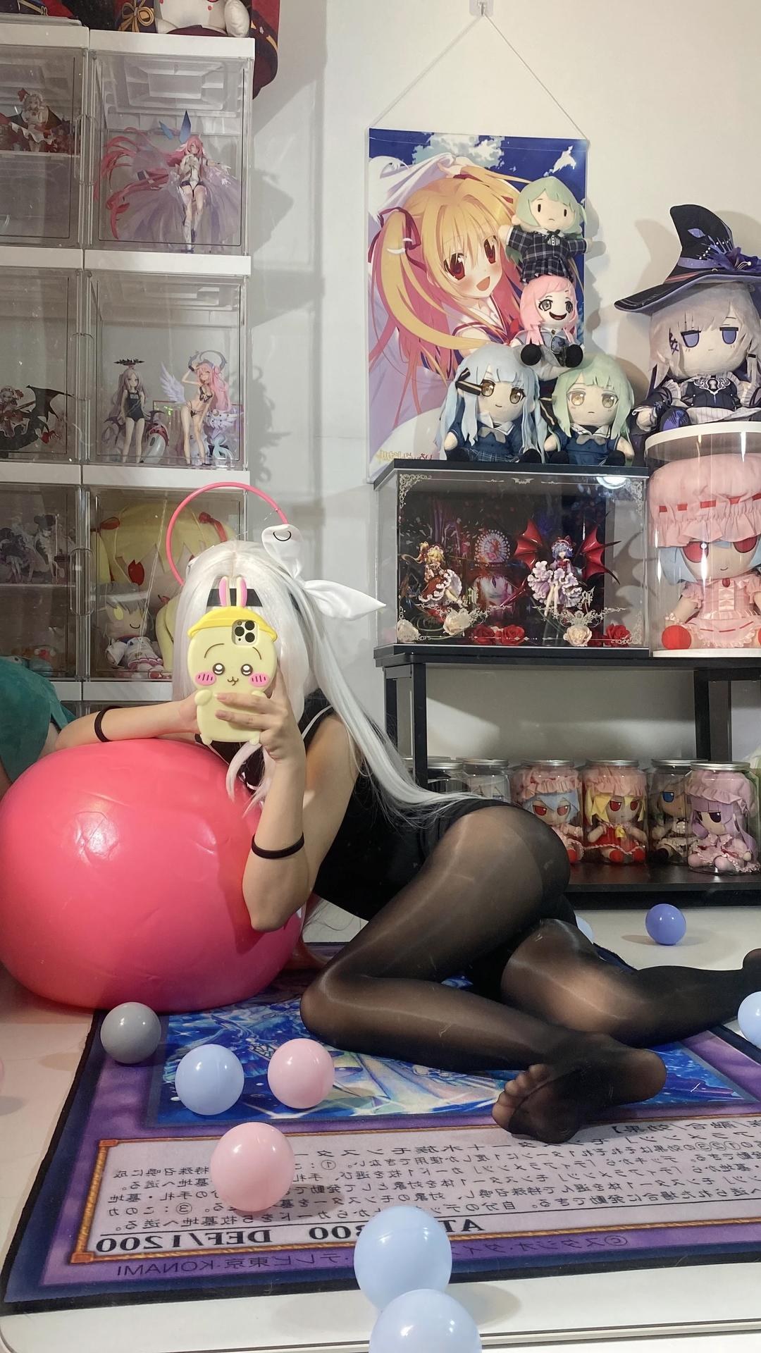 [cosplay] 白栎Shirly - 블루 아카이브 프라나 수영복：백발 흑백 수영복 미다리 113P