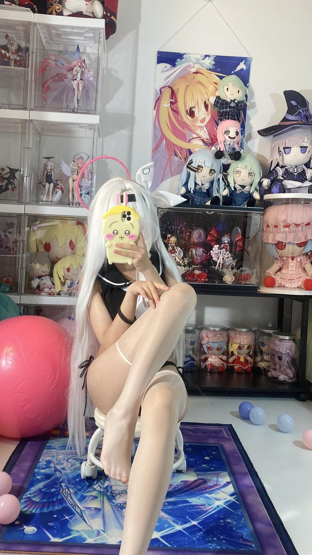 [cosplay] Shirly - Blue Archive Plana Swimsuit: White Hair Black-and-White Swimsuit Long Legs 113P