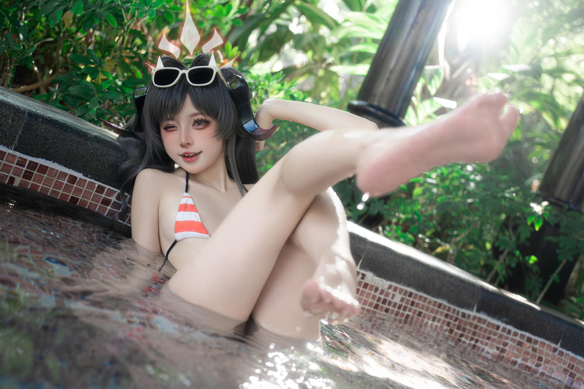 [cosplay] 纸悦Etsu_ko - Blue Archive 鬼怒川霞 ชุดว่ายน้ำ: ชุดว่ายน้ำริมสระ เสื้อคลุมสีขาว 44P