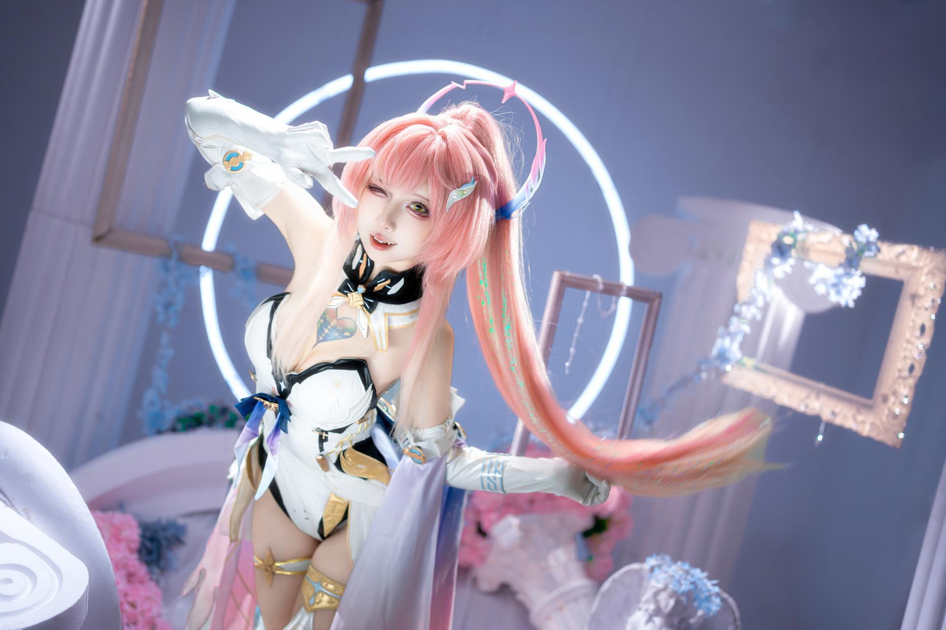[cosplay] 纸悦Etsu_ko - 명조 아이미스: 분홍 머리 예복 흰 스타킹 몽환적인 배경 25P