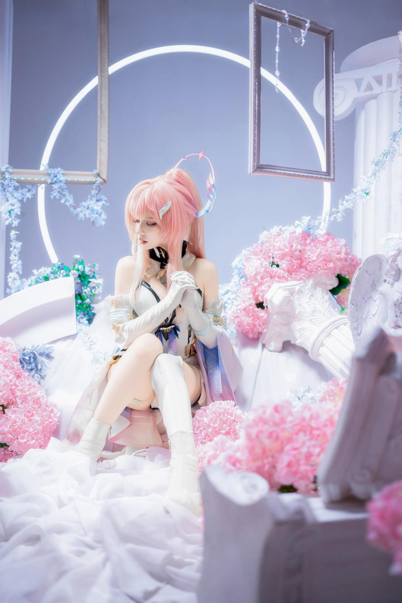 [cosplay] 纸悦Etsu_ko - 鳴潮 愛弥斯：ピンク髪の礼装 白ストッキングの夢幻的な背景 25P