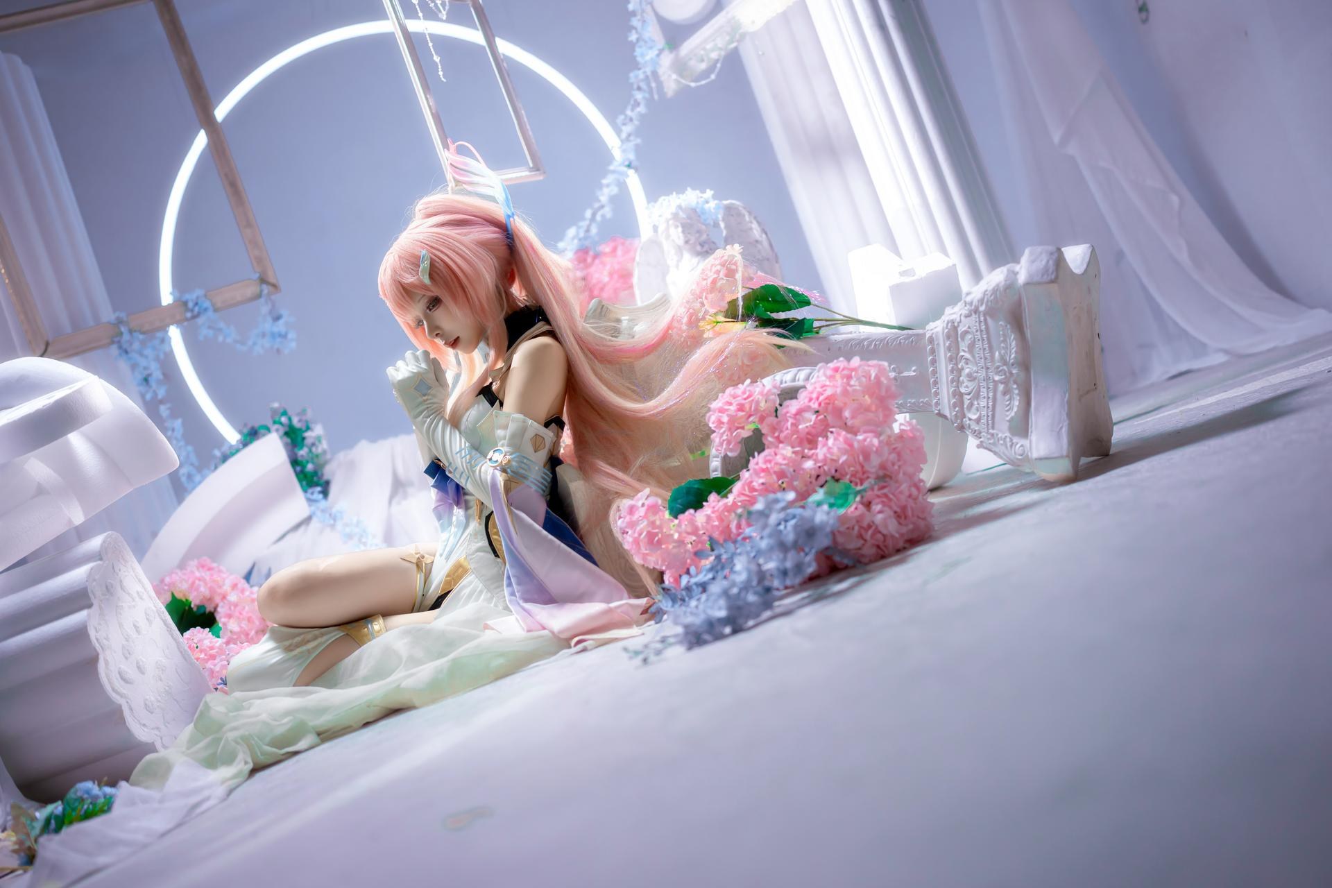[cosplay] 纸悦Etsu_ko - 鳴潮 愛弥斯：ピンク髪の礼装 白ストッキングの夢幻的な背景 25P