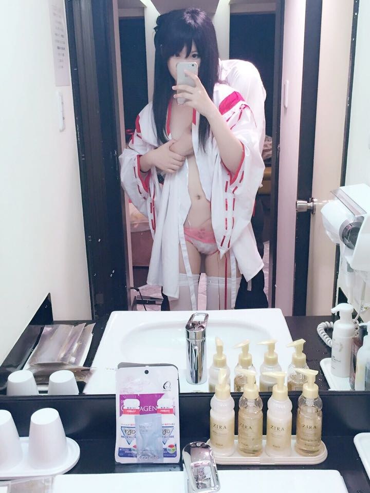 [私房] 习呆呆 - 巫女主題：和風露點情趣私拍 26P2V