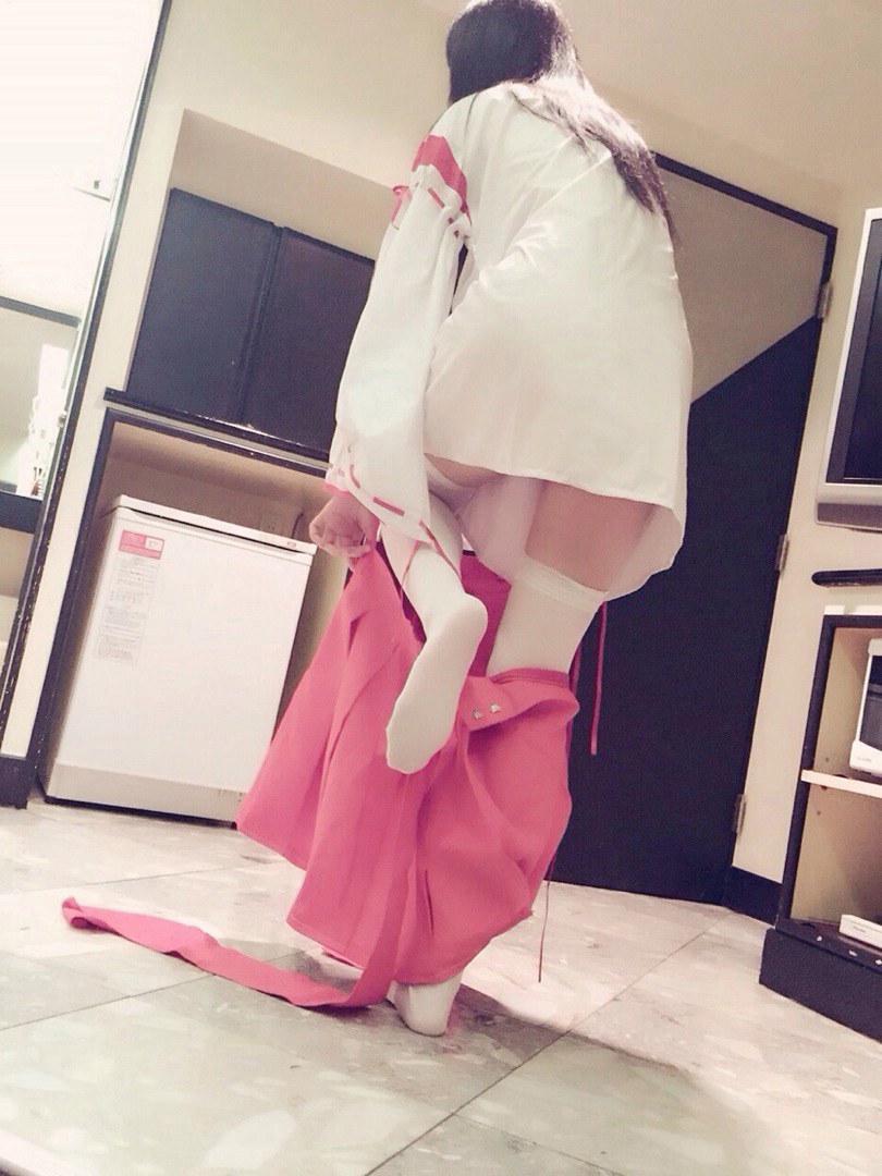 [私房] 习呆呆 - 巫女テーマ：和風の露点フェチ私撮 26P2V