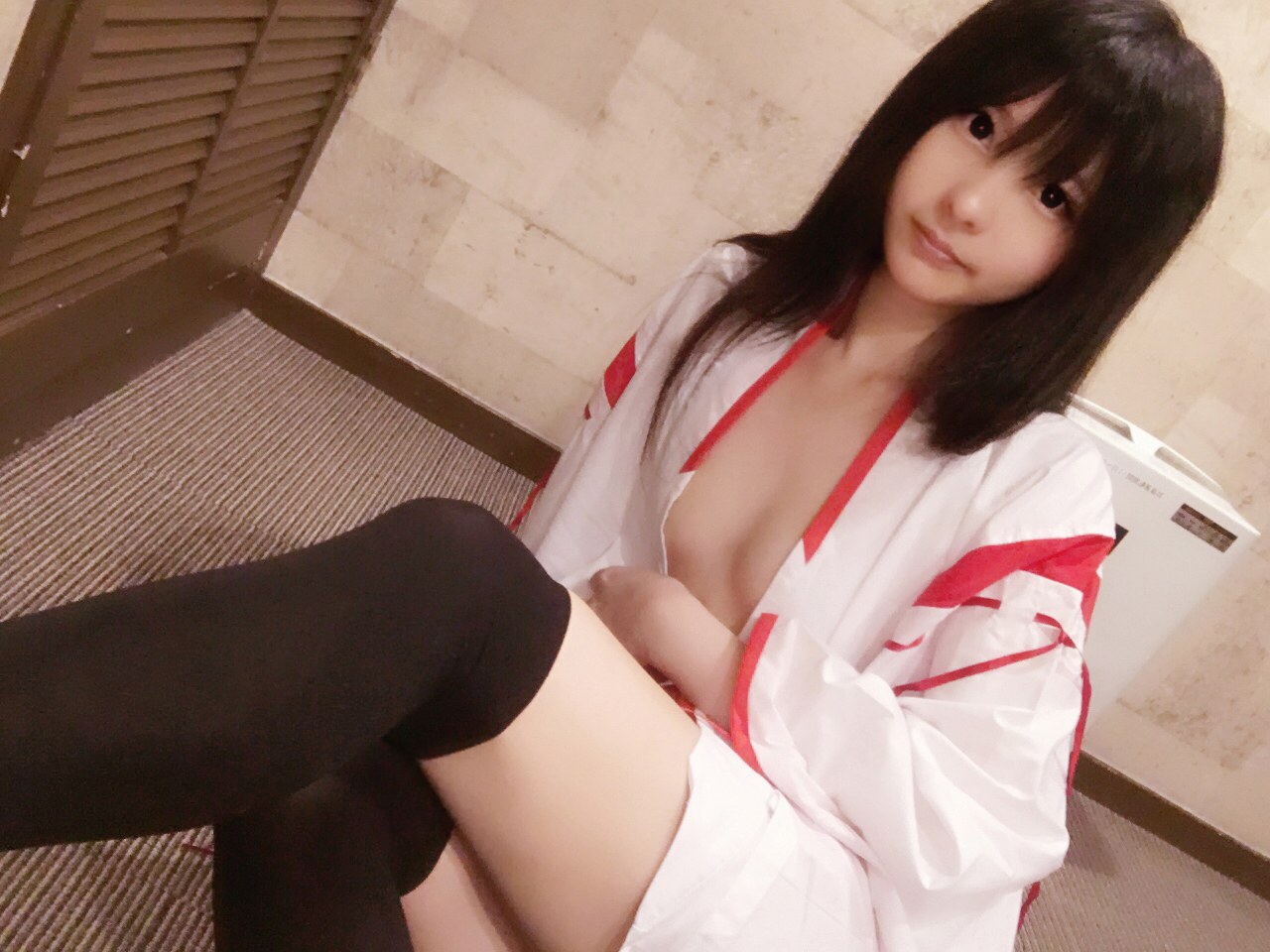 [私房] 习呆呆 - 巫女主题：和风露点情趣私拍 26P2V