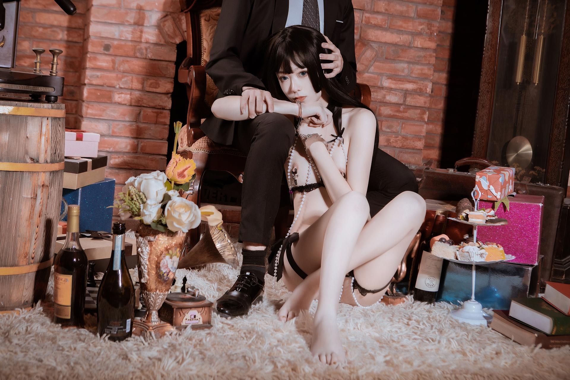 [写真] 果而kaer - ไข่มุก: ท้องฟ้าสีฟ้า ทุ่งหญ้าสีเขียว ชุดกระโปรงสีขาว ถ่ายนอกสถานที่ ภาพใสขาเรียว 15P