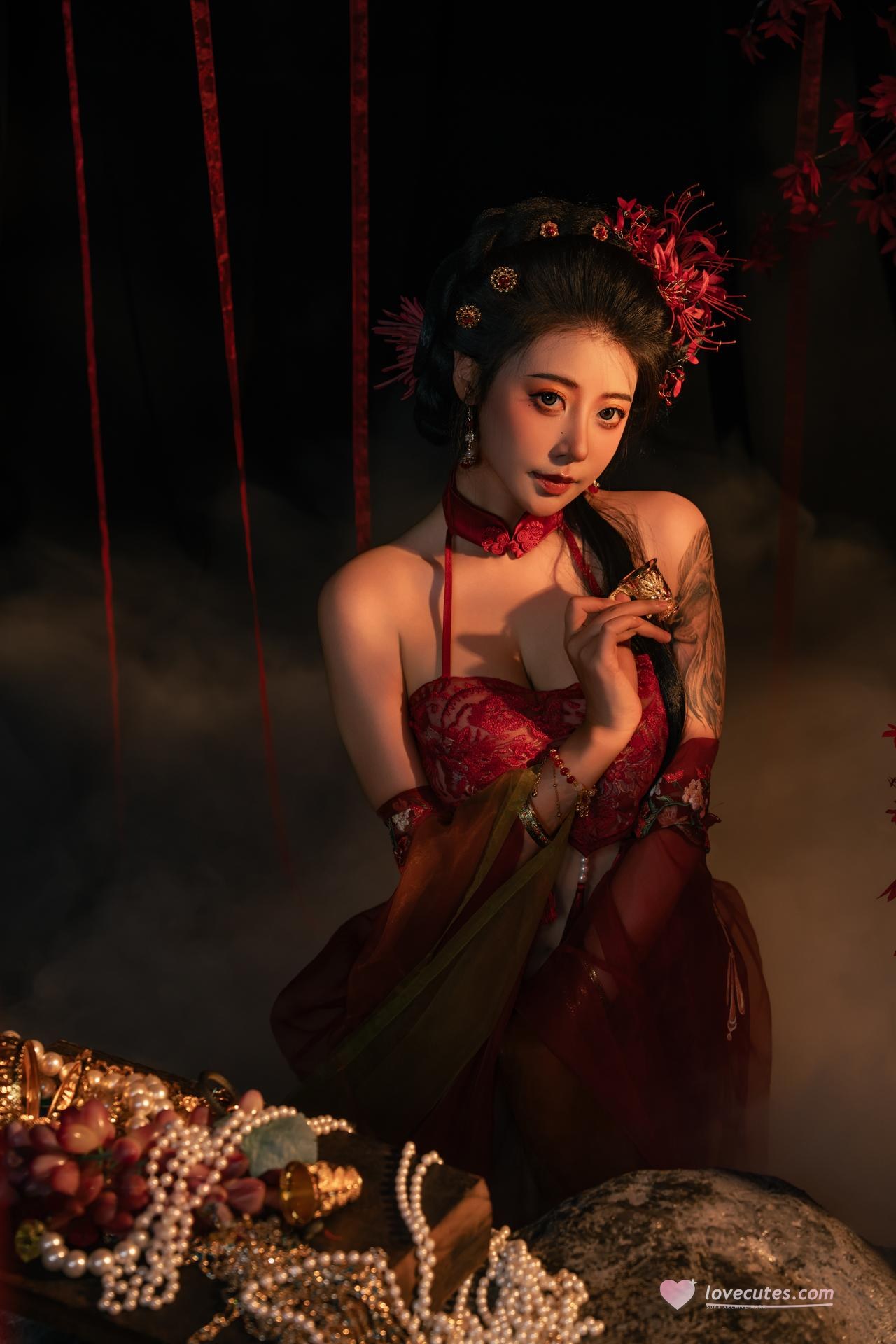 [私房] 奈汐酱nice - 流丹：紅紐の古風ランジェリー 花影の背景 大胆ショット 85P