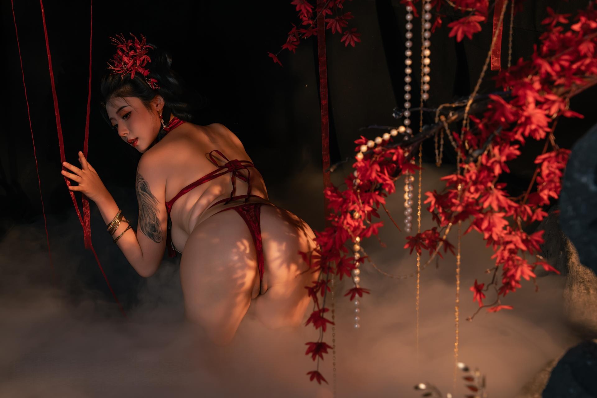 [私房] 奈汐酱nice - 流丹：紅紐の古風ランジェリー 花影の背景 大胆ショット 85P