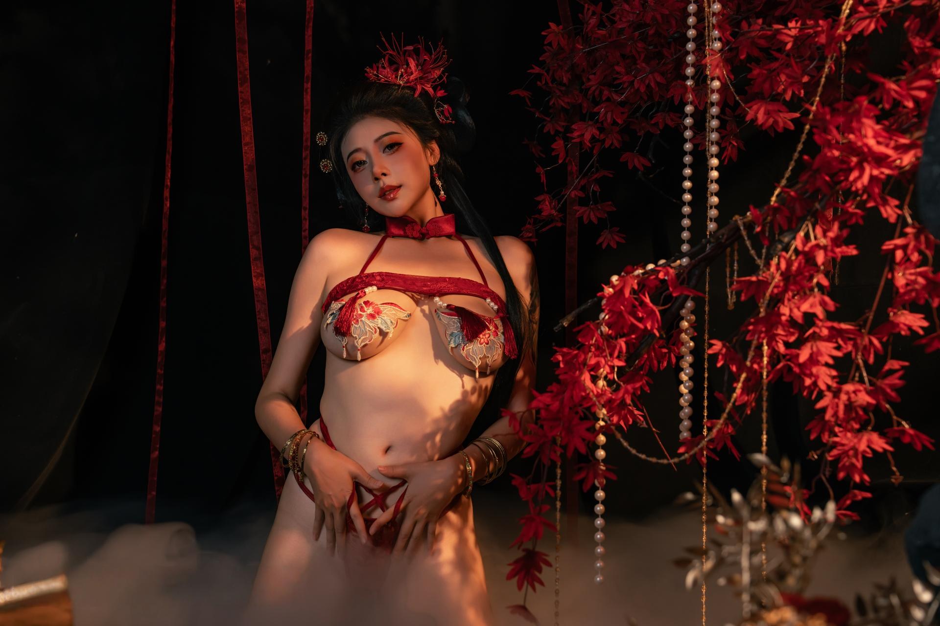 [私房] 奈汐酱nice - 流丹：紅紐の古風ランジェリー 花影の背景 大胆ショット 85P