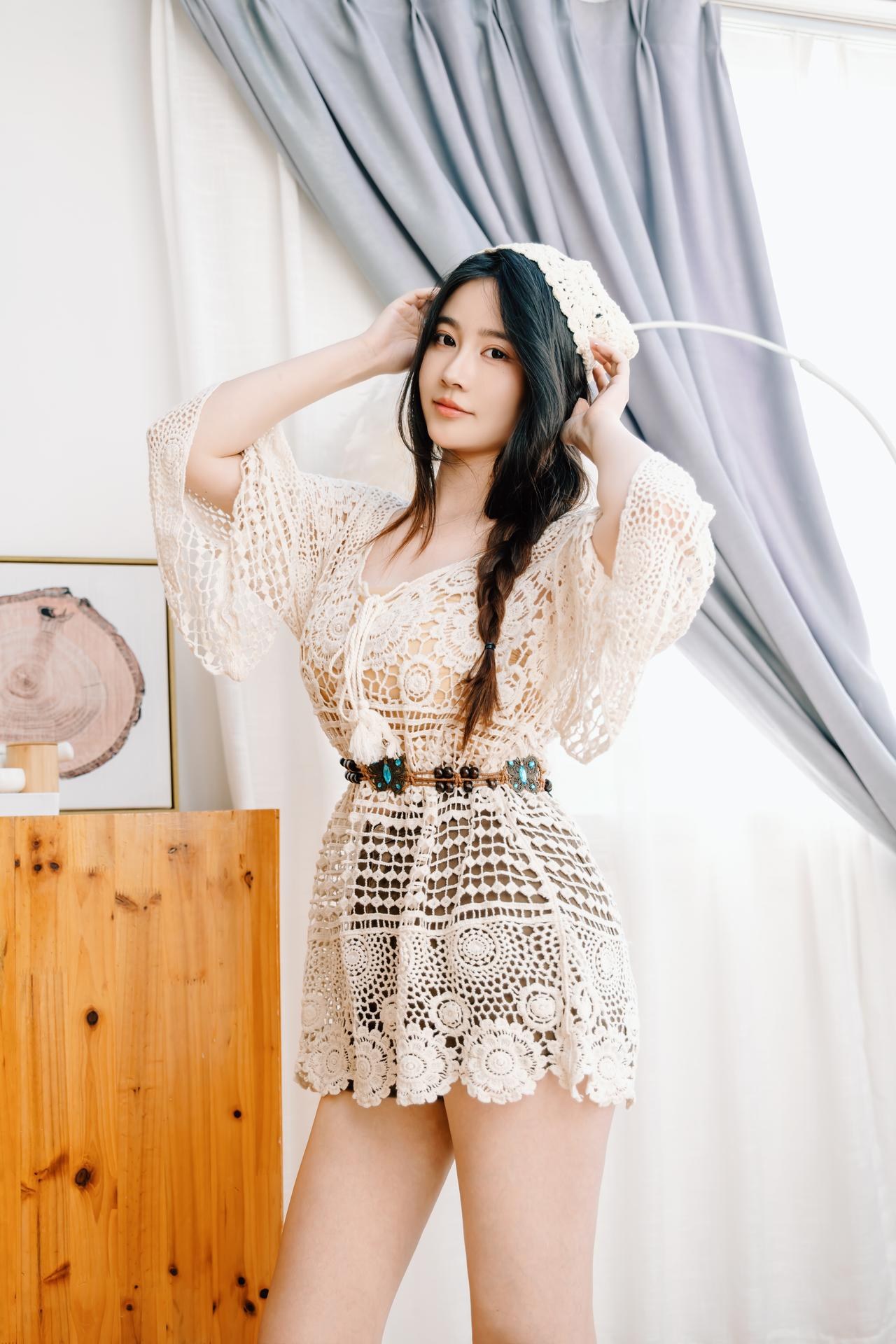 [私房] 年年Nnian - 木槿花：ชุดลูกไม้สีครีมอ่อนในห้องส่วนตัว บ้านไม้ อกสวย ขาสวย 83P