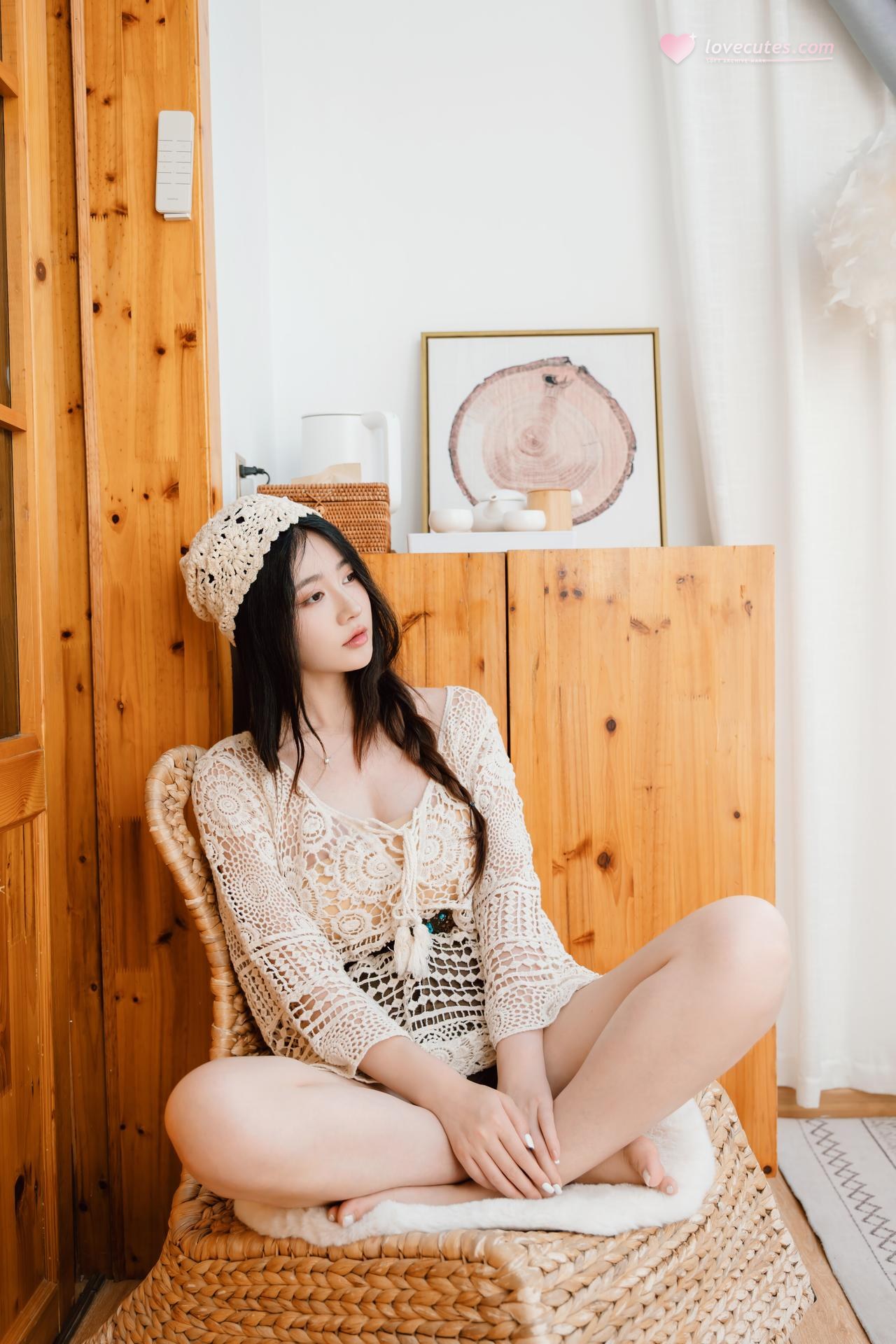 [私房] 年年Nnian - Mộc cẩm hoa: ren màu kem trắng chụp riêng tại nhà gỗ khoe ngực đẹp khoe chân dài 83P