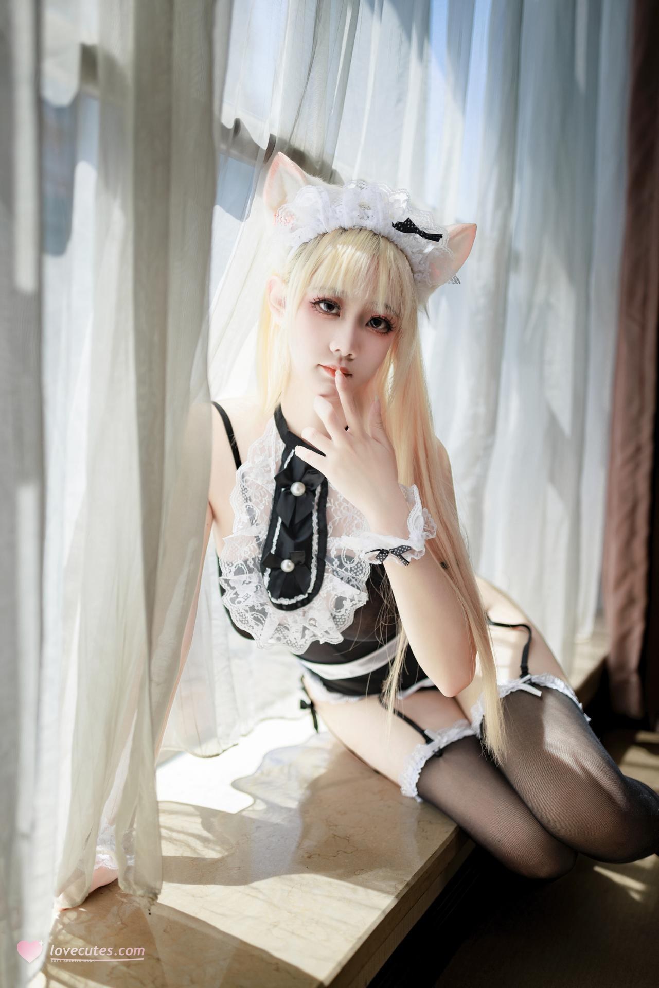 [私房] 阿雪雪 - 薄紗メイド：猫耳ブラック＆ホワイトメイド服 シースルー美胸美脚 65P