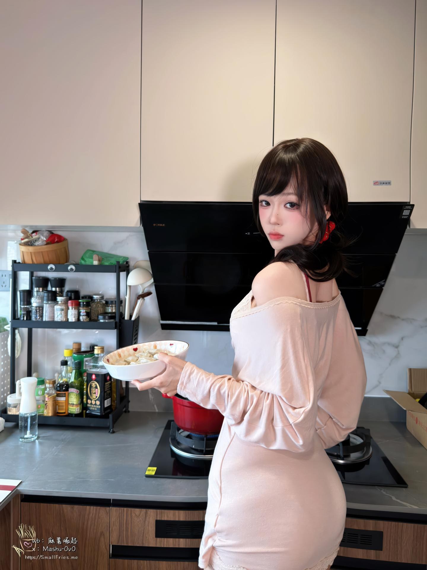 [私房] 麻薯好吃 - 岁末情书：新年红装居家私房 黑丝美腿 105P1V